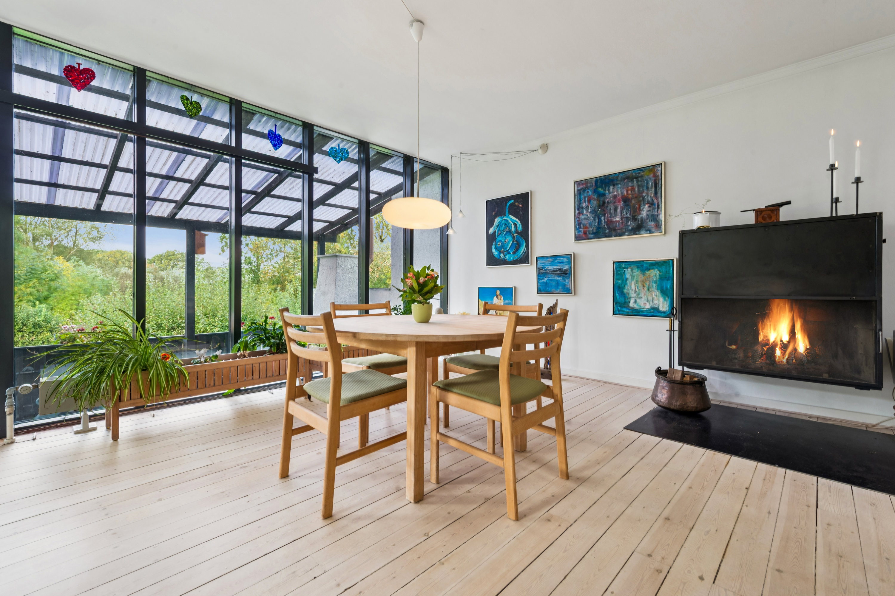 Fremhævet stue billede i fuldskærmstilstand. Billede af Dalvangen 43, 2700 Brønshøj