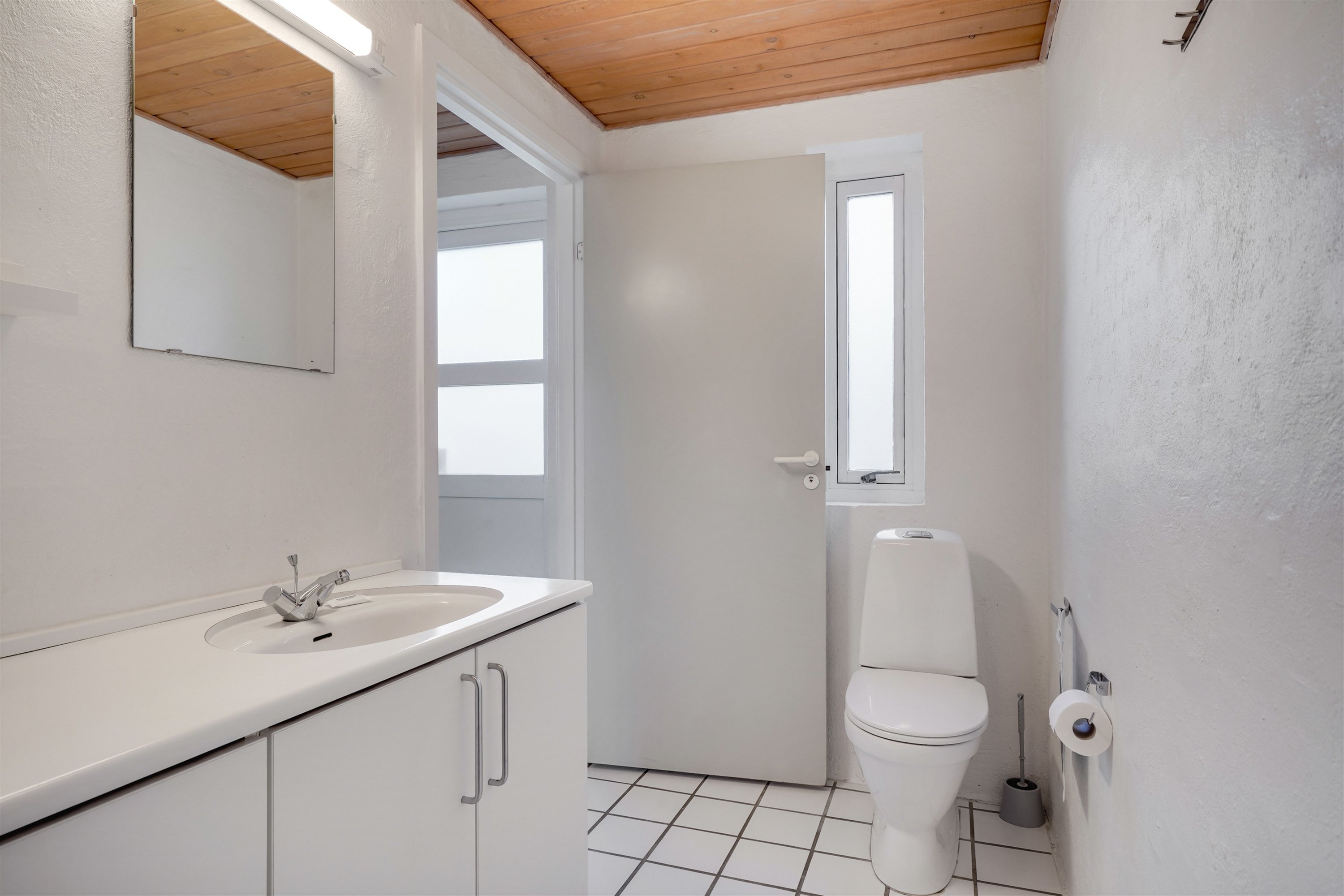 Fremhævet badeværelse billede i fuldskærmstilstand. Billede af Hovej 4A, 34., 6857 Blåvand