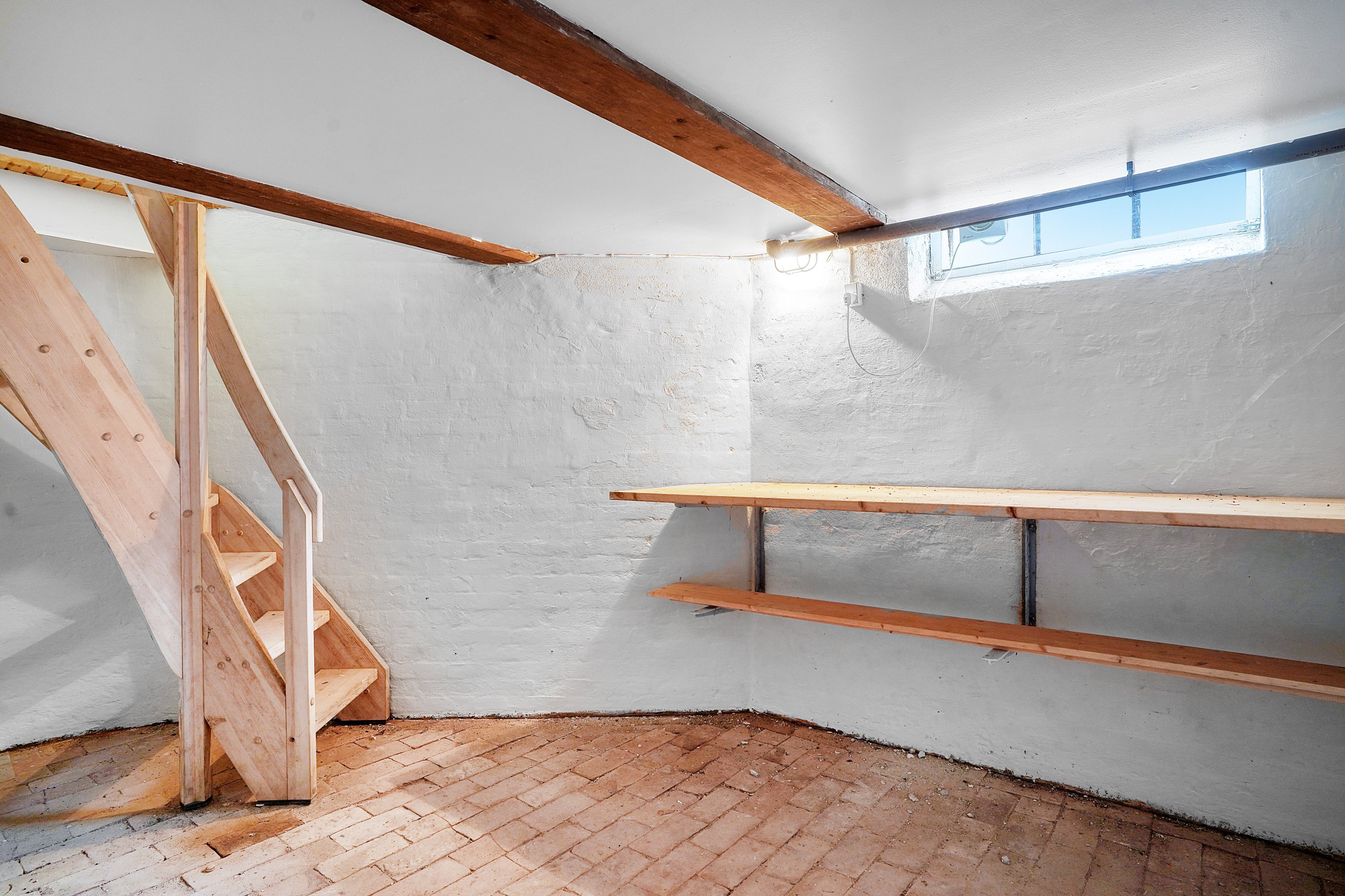 Fremhævet kælder billede i fuldskærmstilstand. Billede af Agerkær 18C, Udsholt, 3250 Gilleleje