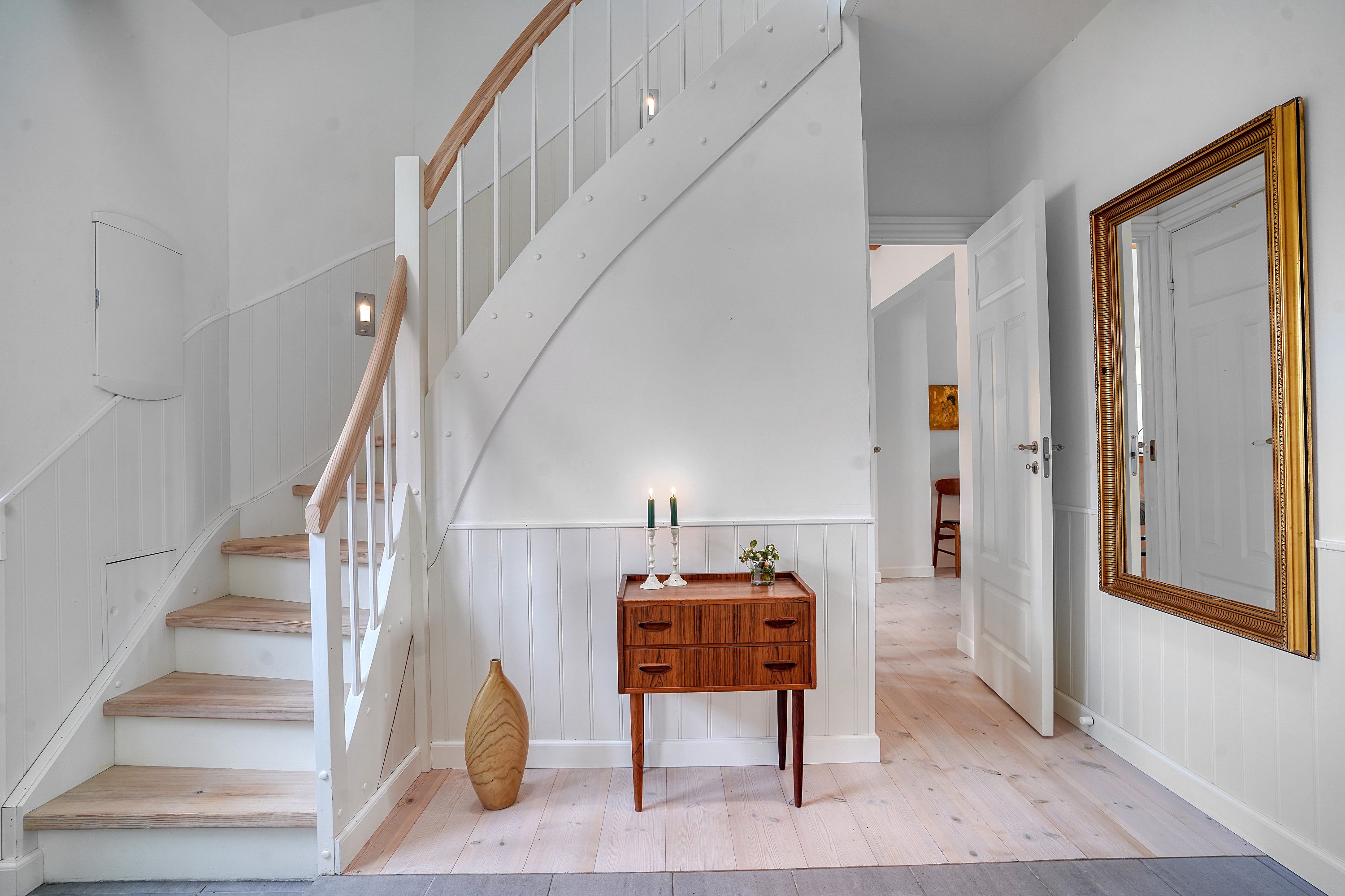 Fremhævet entré billede i fuldskærmstilstand. Billede af Agerkær 18C, Udsholt, 3250 Gilleleje