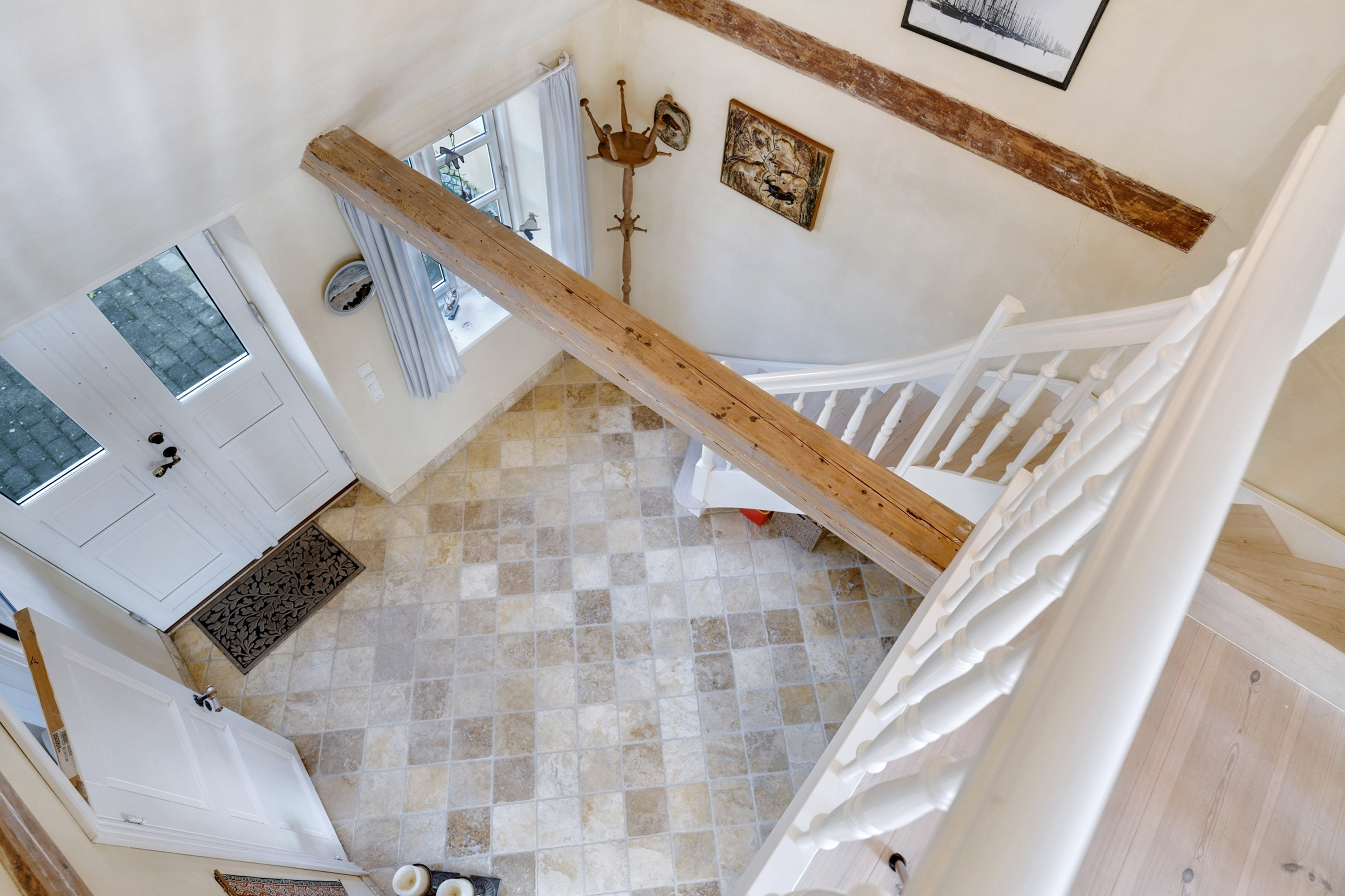 Fremhævet trappe billede i fuldskærmstilstand. Billede af Havsmarken 1, 5970 Ærøskøbing