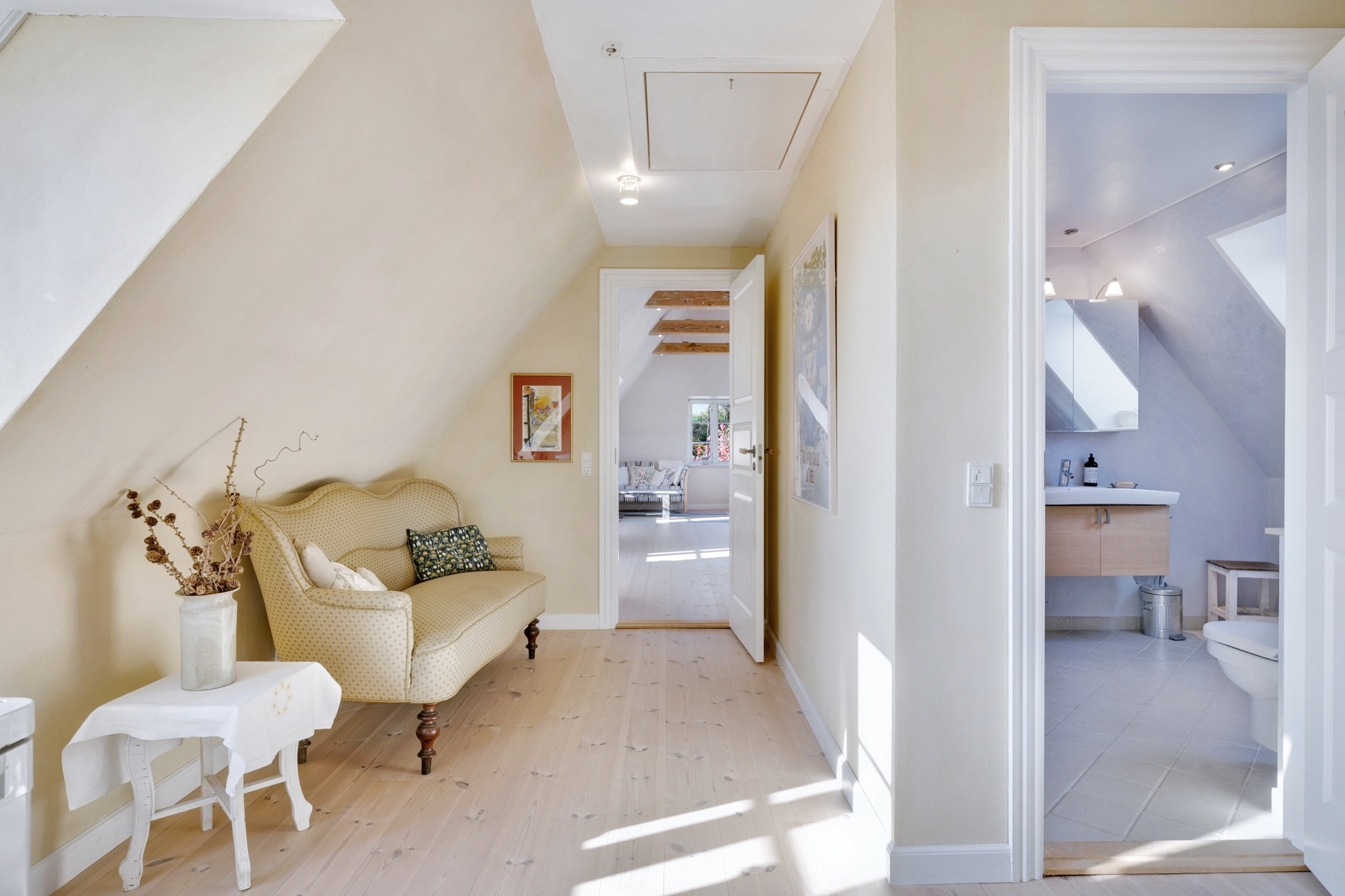 Fremhævet gang billede i fuldskærmstilstand. Billede af Havsmarken 1, 5970 Ærøskøbing