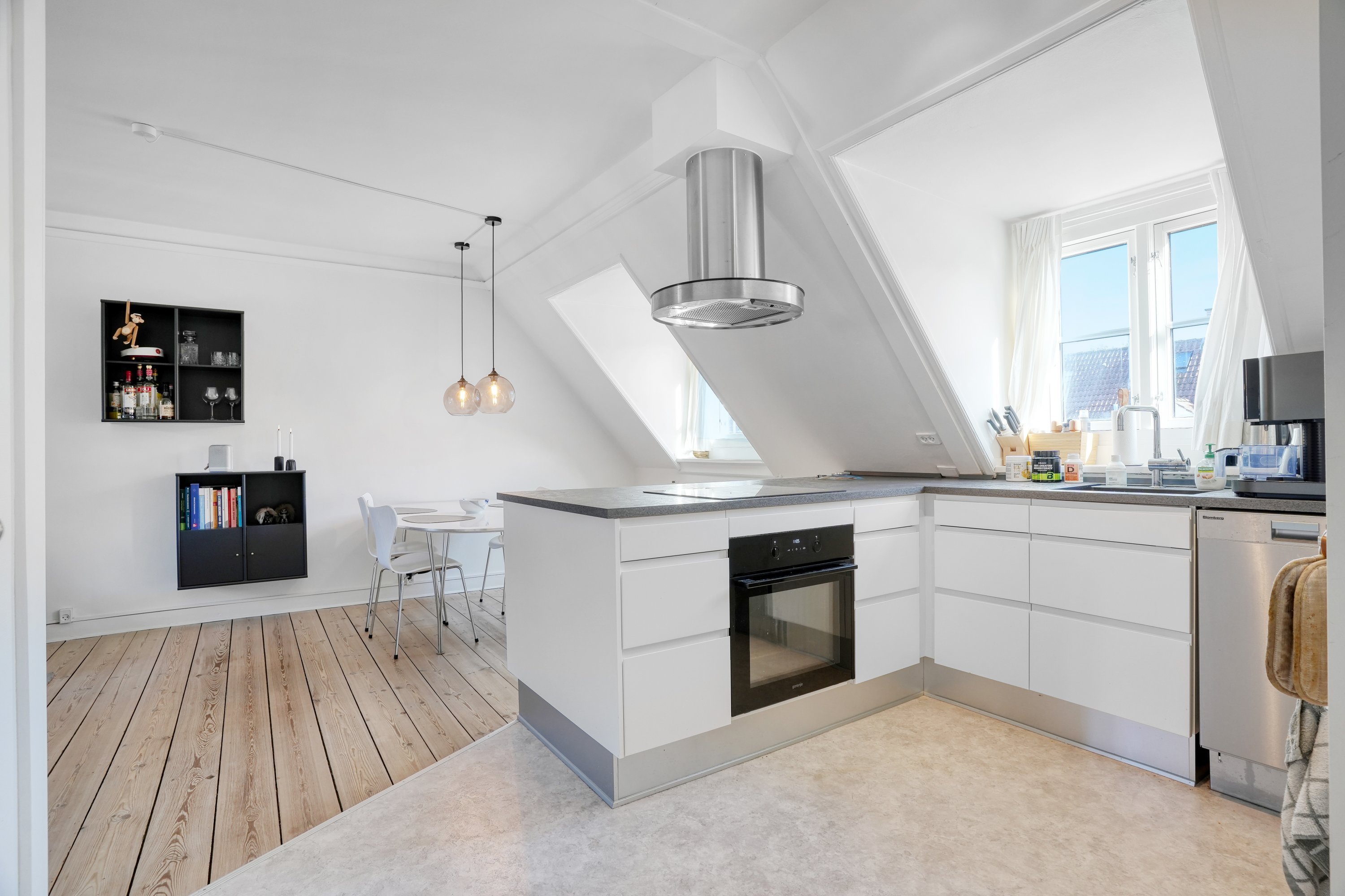 Fremhævet køkken billede i fuldskærmstilstand. Billede af Vibekegade 17, 2100 København Ø