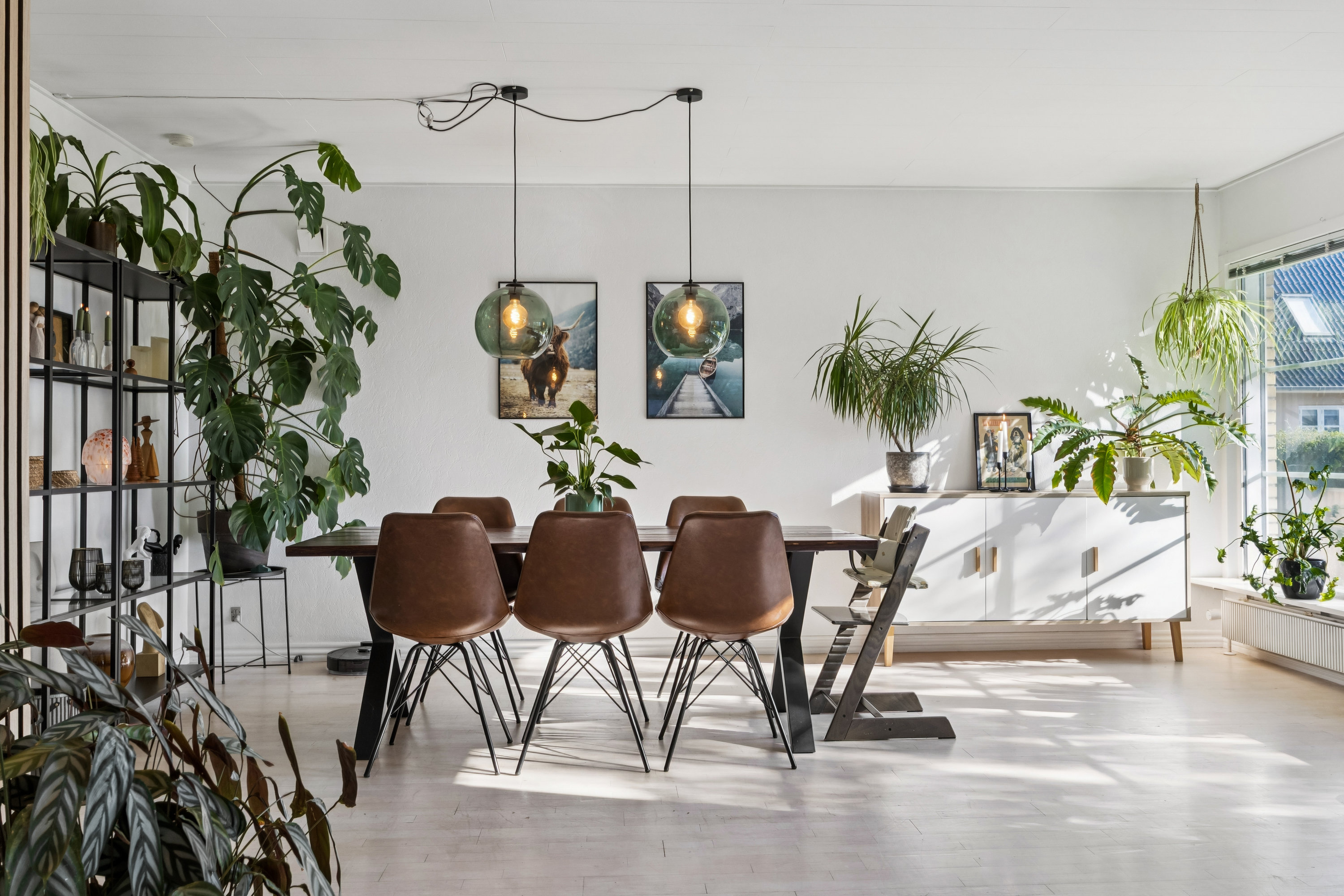 Fremhævet spisestue billede i fuldskærmstilstand. Billede af Toftevej 2, 4270 Høng