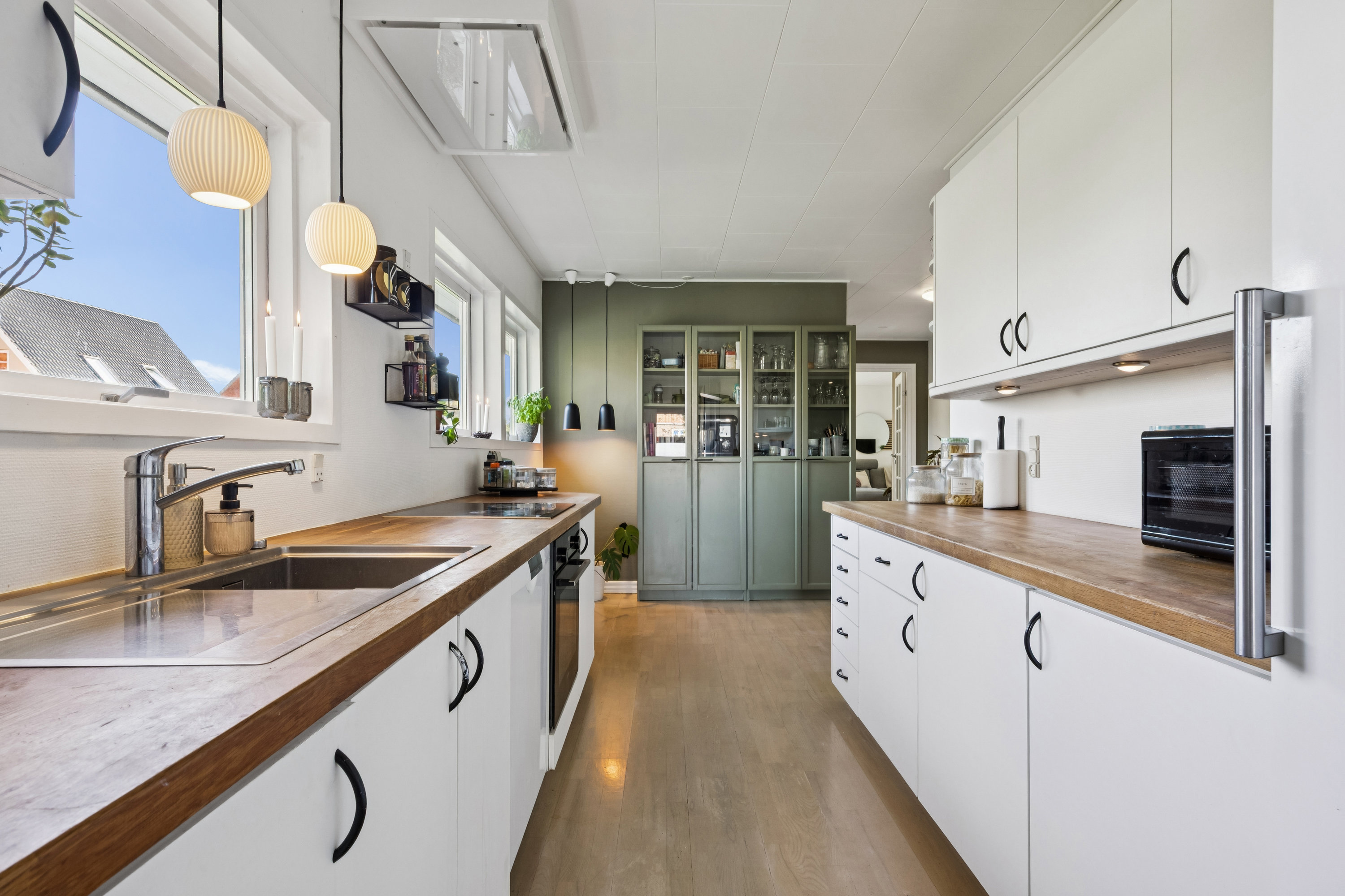 Fremhævet køkken billede i fuldskærmstilstand. Billede af Toftevej 2, 4270 Høng