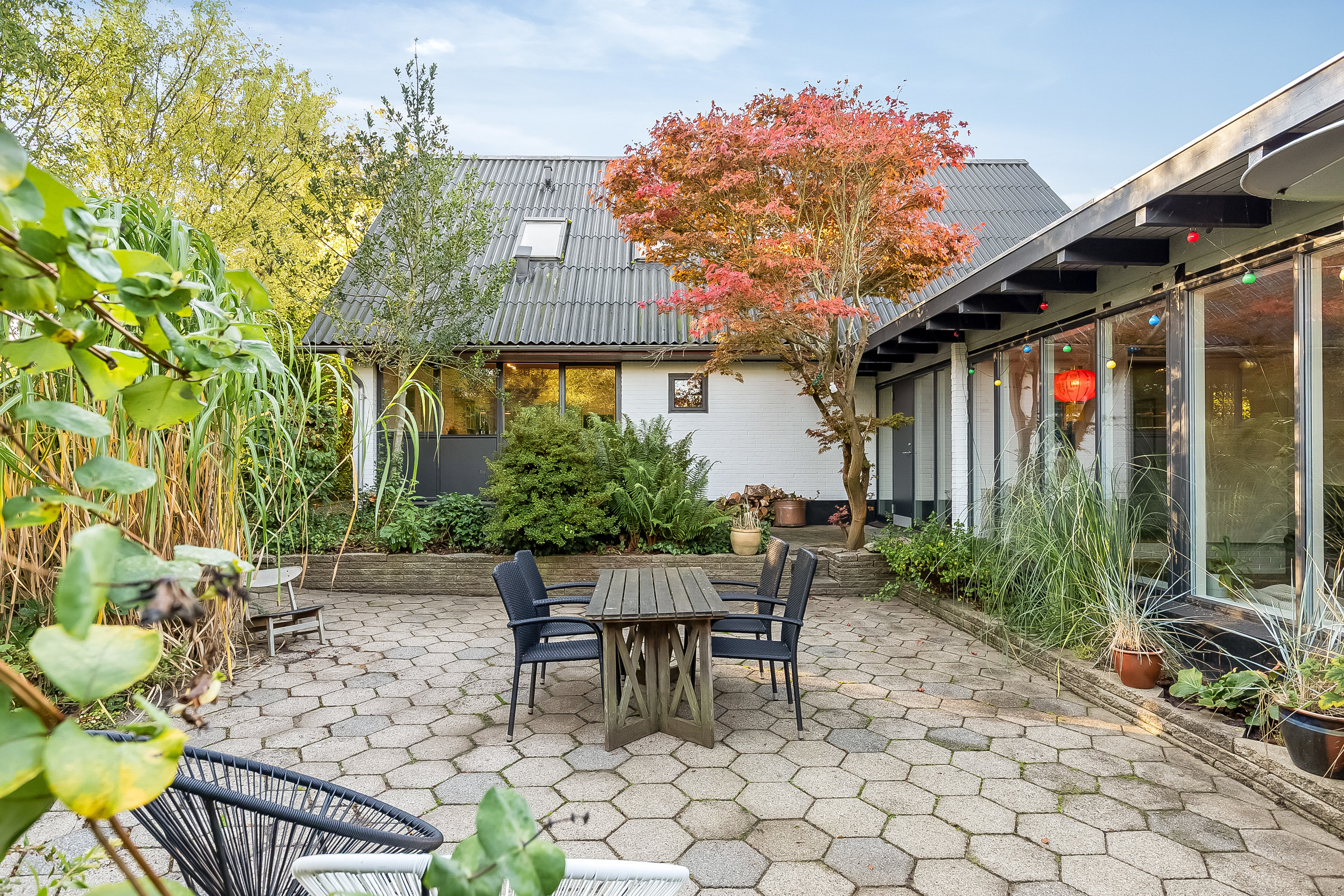 Miniaturebillede 1: gårdhave. Billede af Mariavej 1, 6091 Bjert