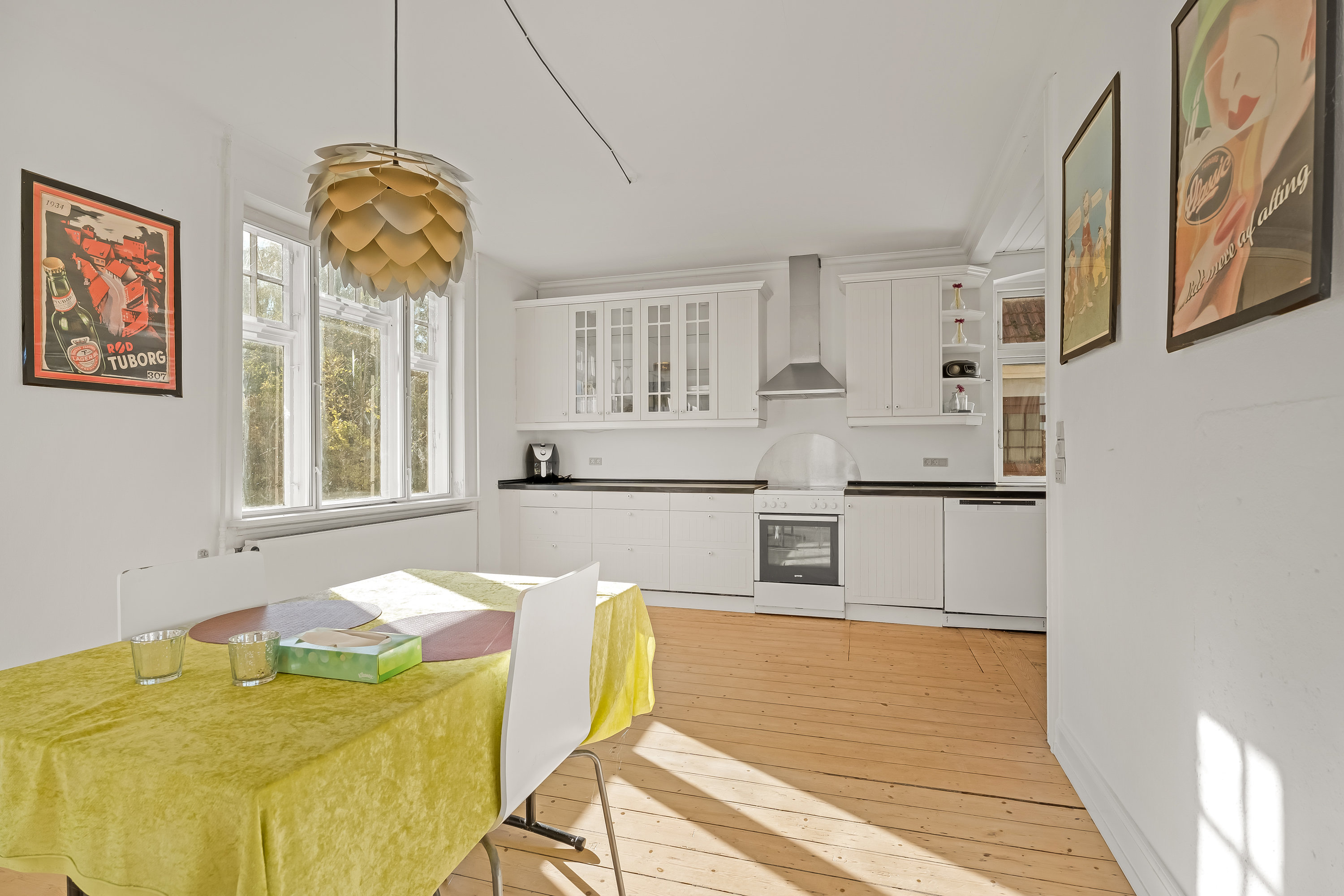 Fremhævet køkken billede i fuldskærmstilstand. Billede af Lillebrændevej 62, Torkilstrup, 4850 Stubbekøbing