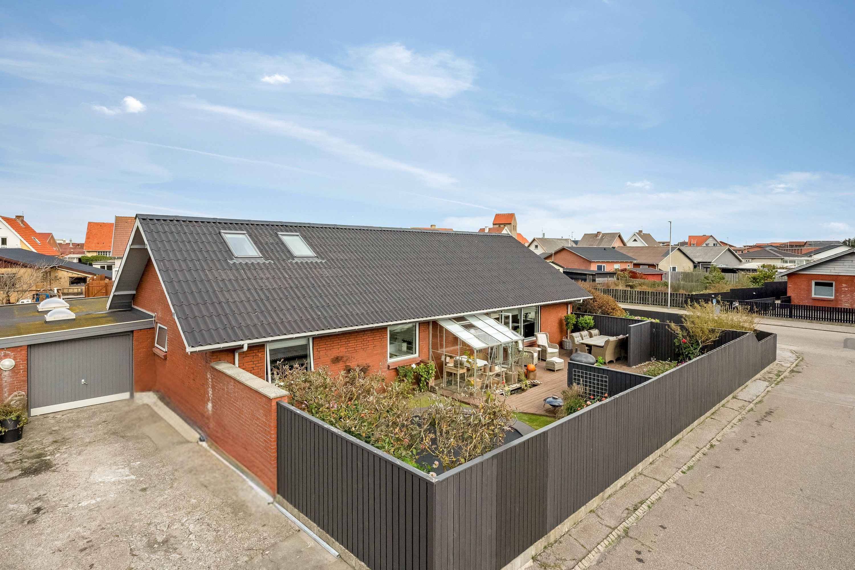 Miniaturebillede 1: . Billede af Stormgade 20, 6960 Hvide Sande