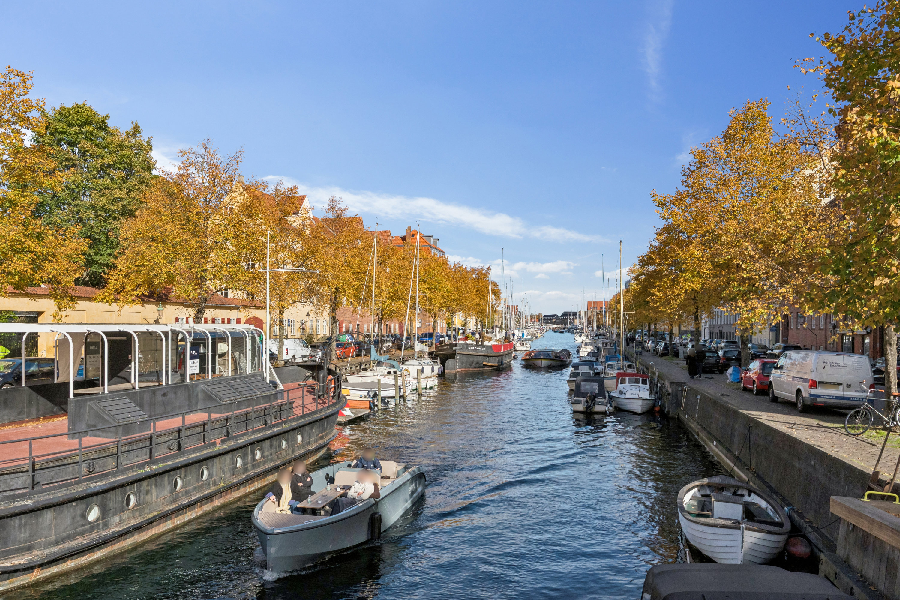 Fremhævet omgivelser billede i fuldskærmstilstand. Billede af Overgaden Neden Vandet 39, 4. th., 1414 København K