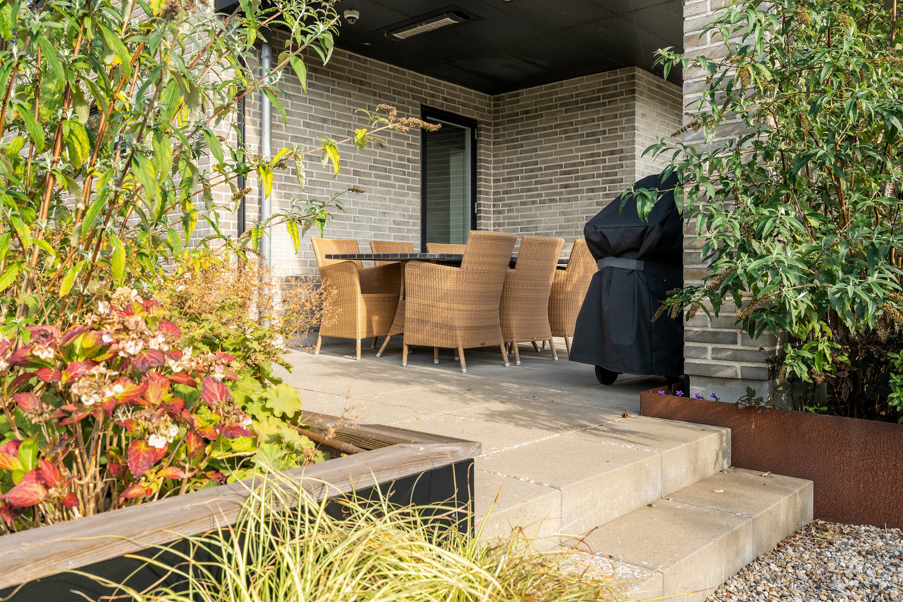 Fremhævet terrasse billede i fuldskærmstilstand. Billede af Hjortevej 8, 6715 Esbjerg N