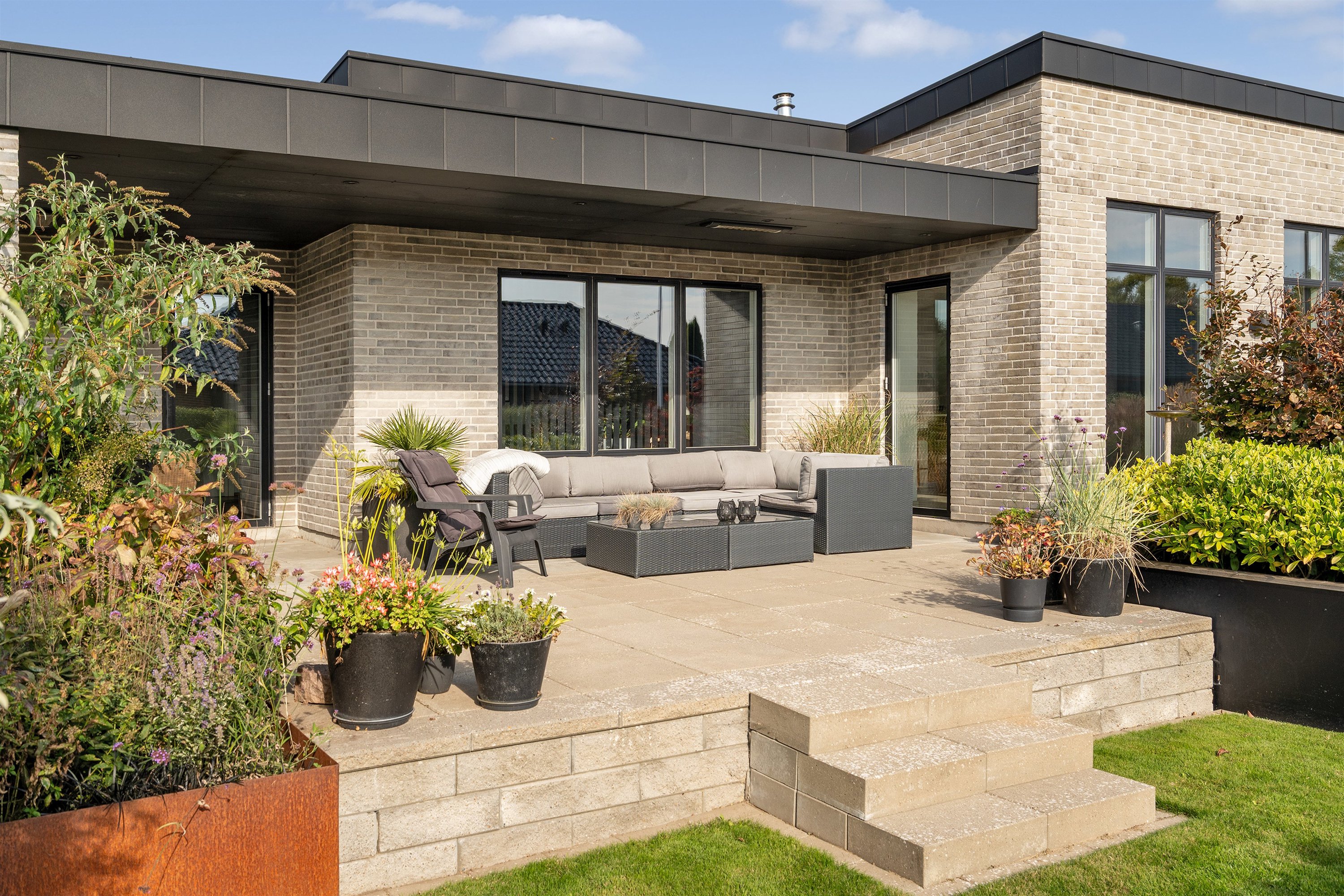 Miniaturebillede 2: terrasse. Billede af Hjortevej 8, 6715 Esbjerg N