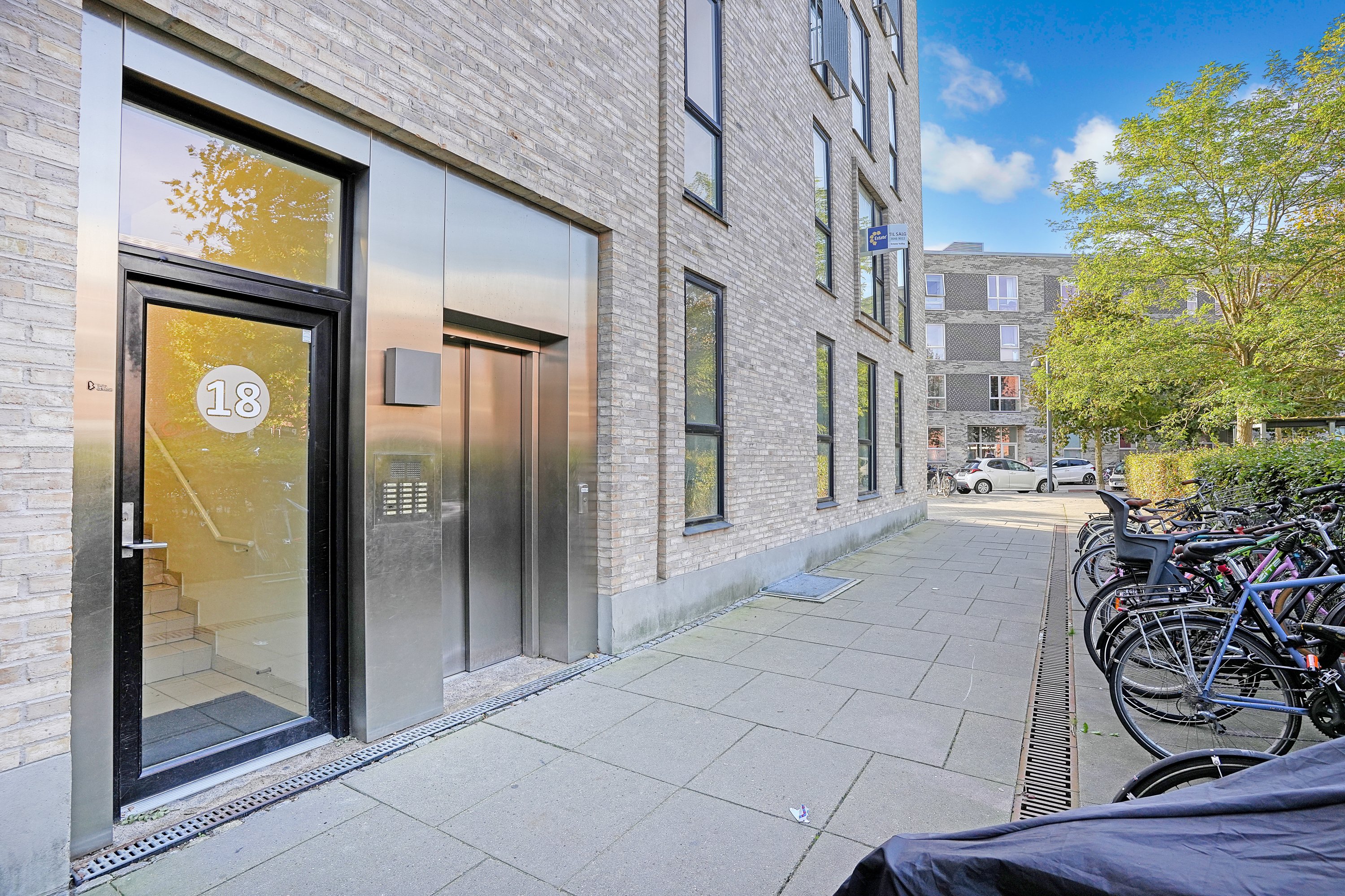 Fremhævet ejendommen billede i fuldskærmstilstand. Billede af Clara Pontoppidans Vej 18, 1. mf., 2500 Valby