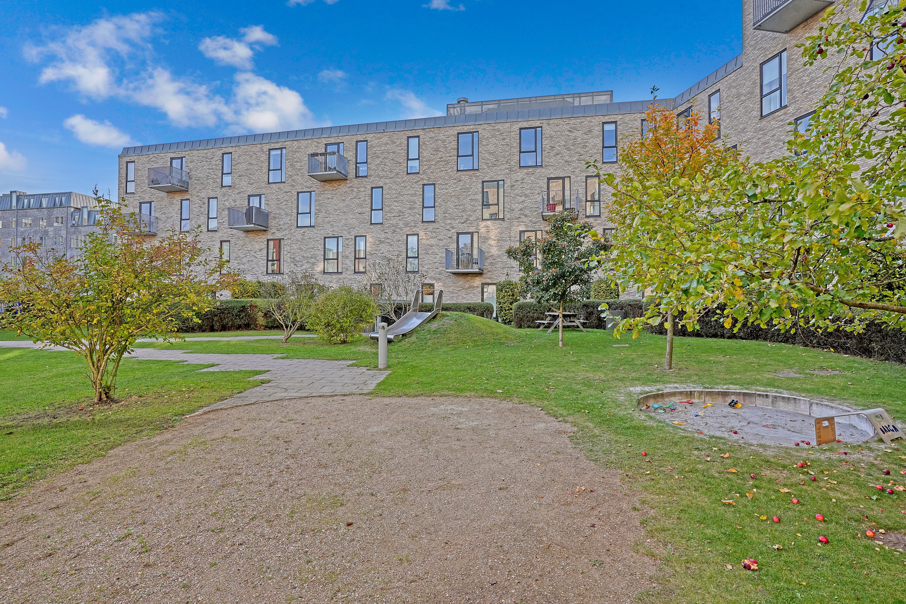 Fremhævet ejendommen billede i fuldskærmstilstand. Billede af Clara Pontoppidans Vej 18, 1. mf., 2500 Valby