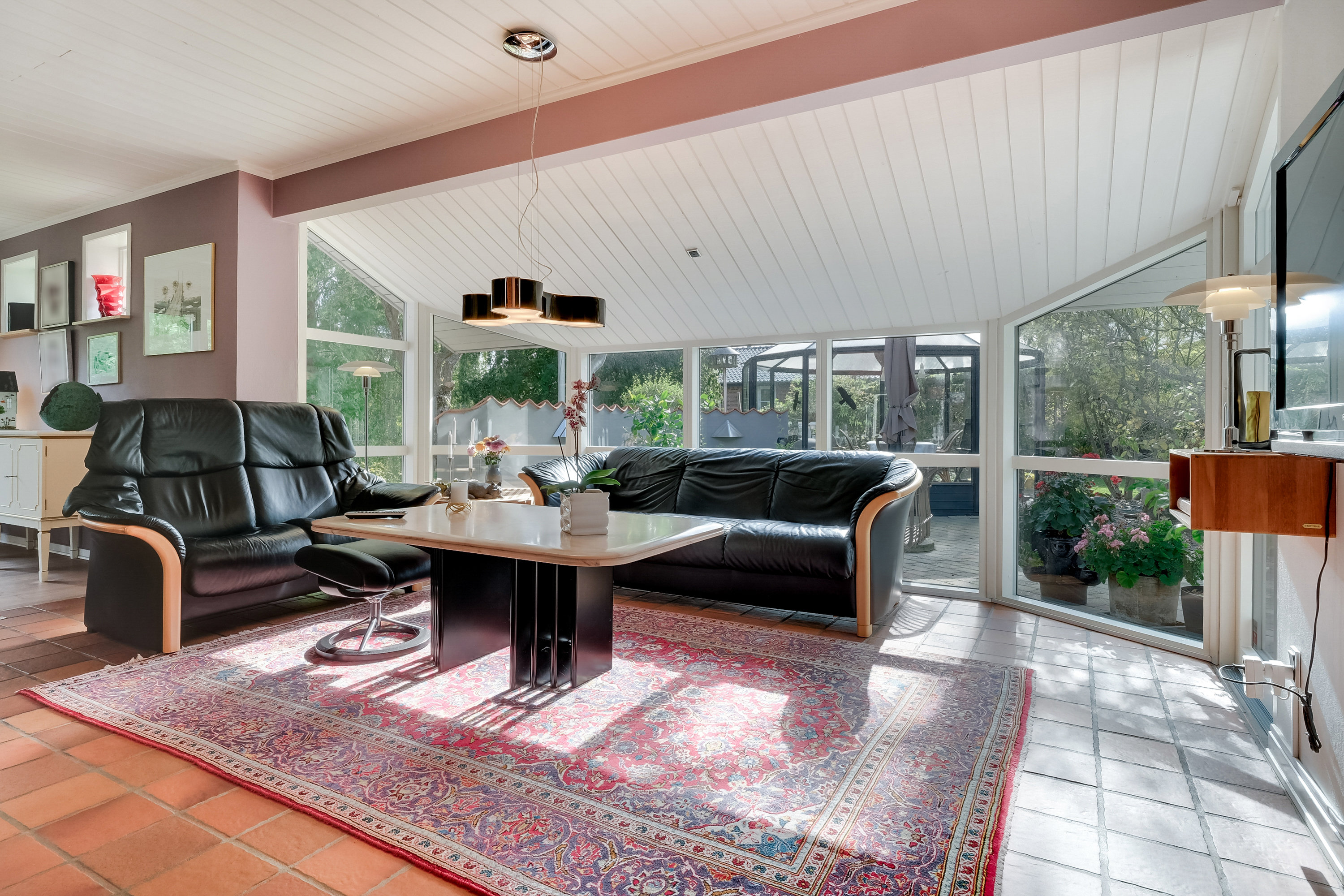 Fremhævet stue billede i fuldskærmstilstand. Billede af Skrænten 19, 5853 Ørbæk