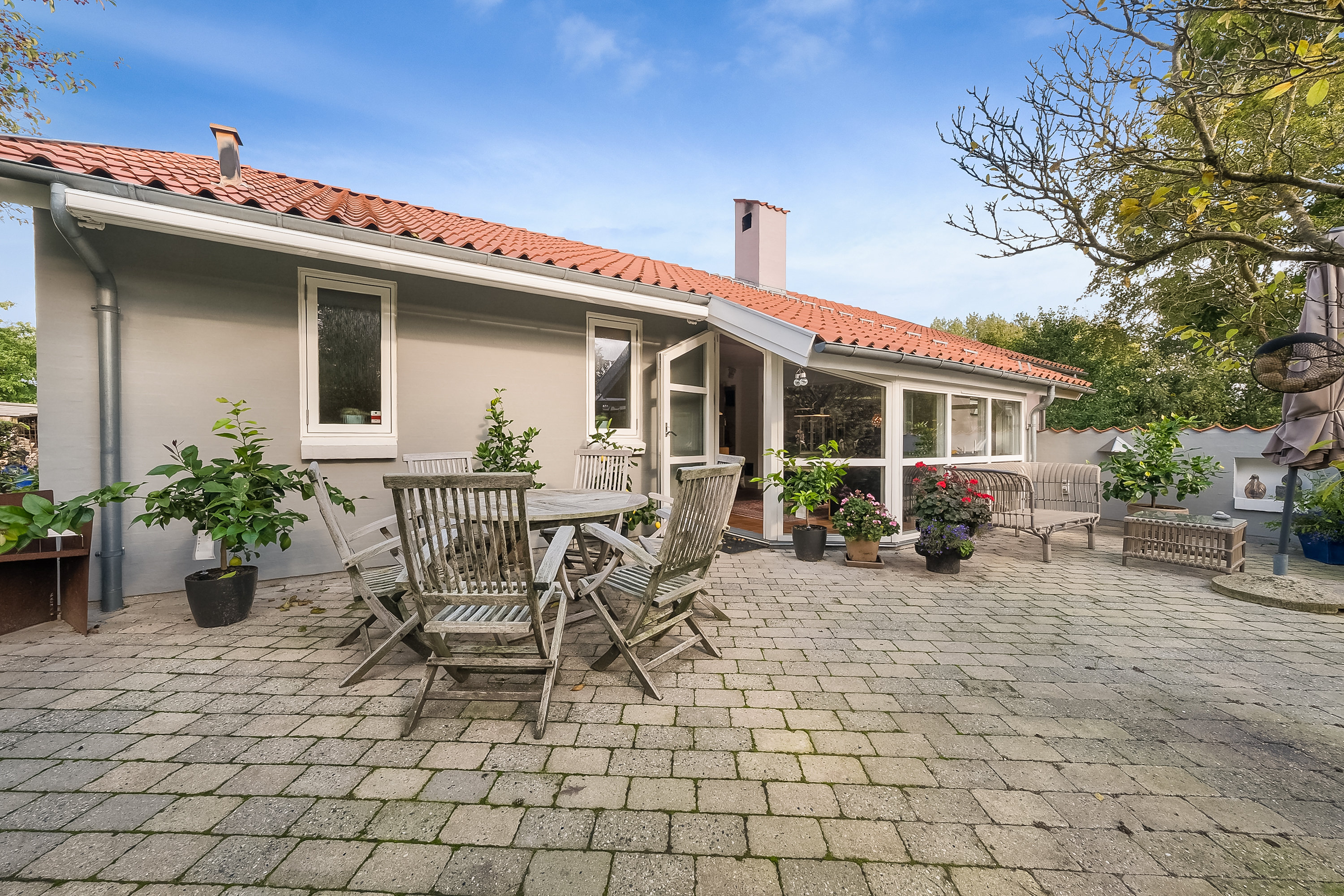 Fremhævet terrasse billede i fuldskærmstilstand. Billede af Skrænten 19, 5853 Ørbæk