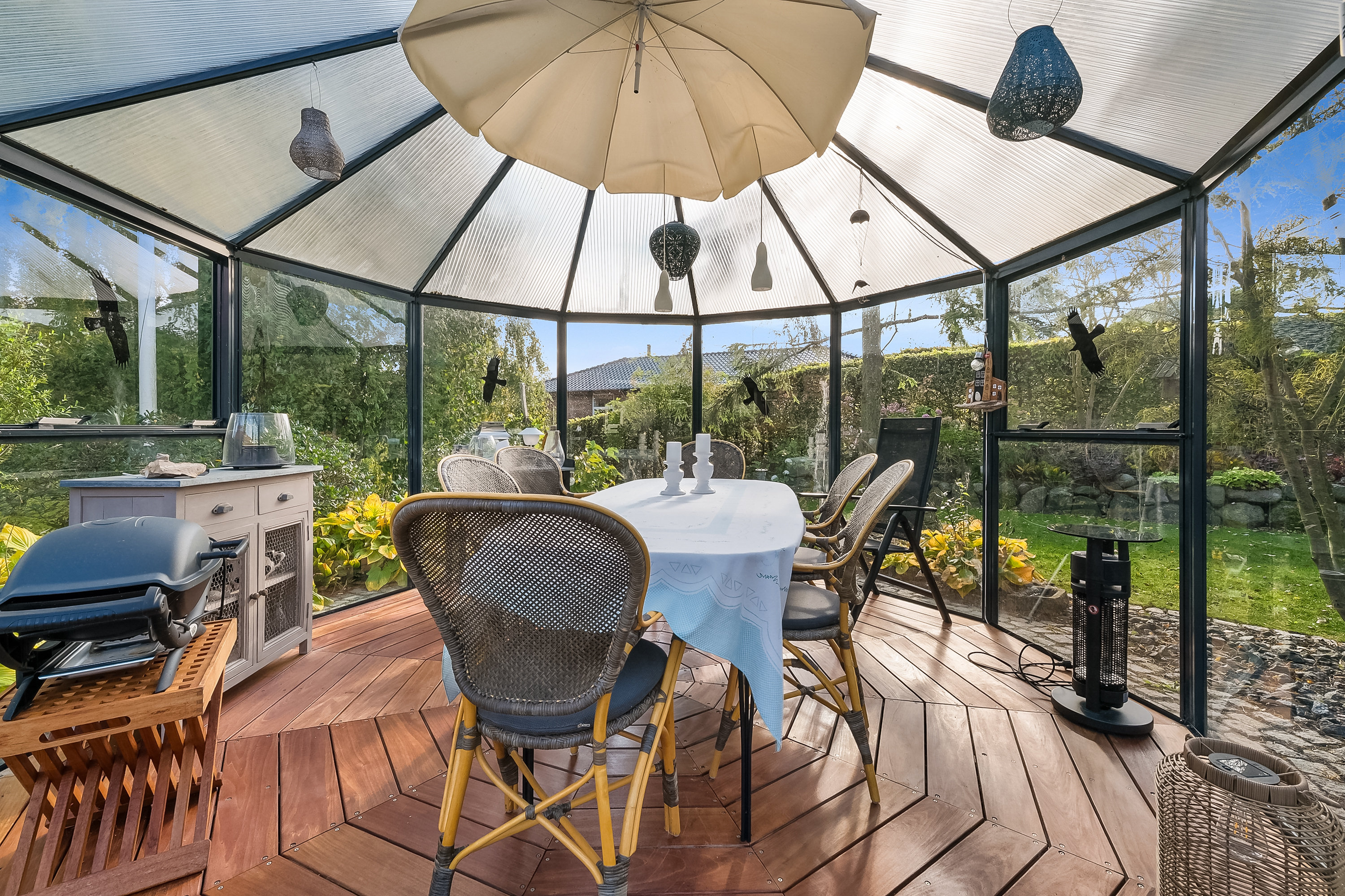 Fremhævet stue billede i fuldskærmstilstand. Billede af Skrænten 19, 5853 Ørbæk