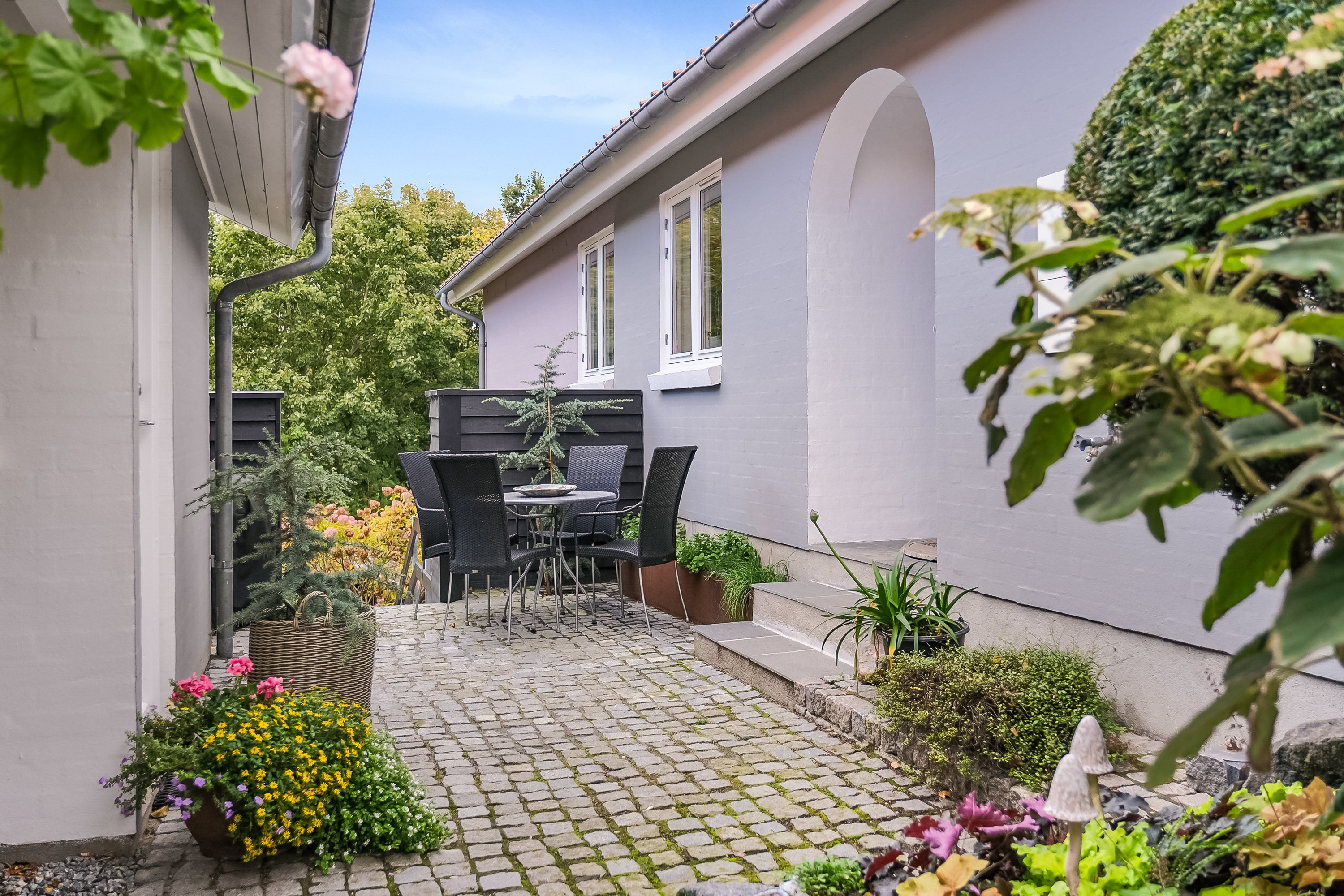 Fremhævet terrasse billede i fuldskærmstilstand. Billede af Skrænten 19, 5853 Ørbæk