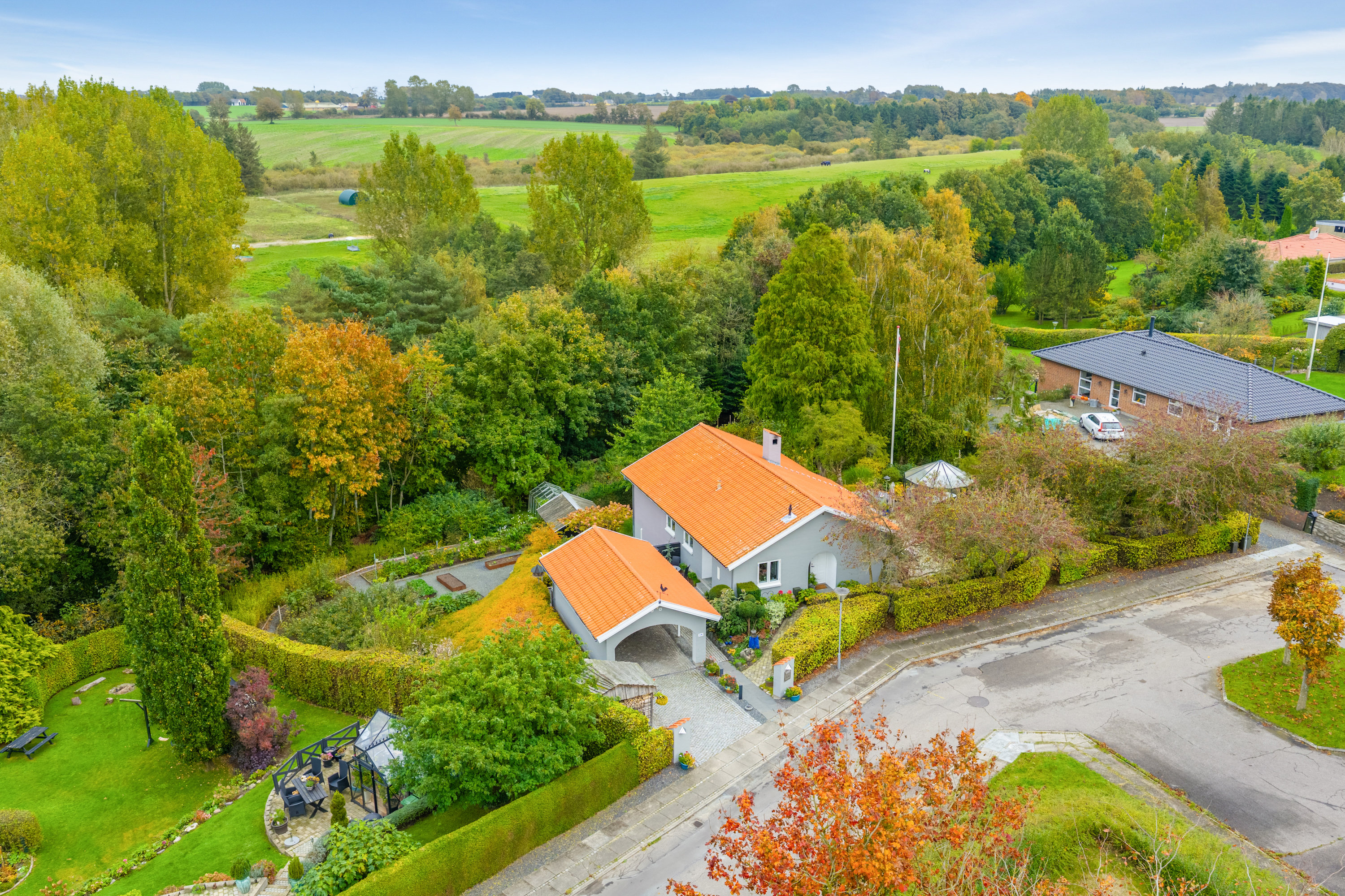 Villa: Luftfoto på Skrænten 19, 5853 Ørbæk