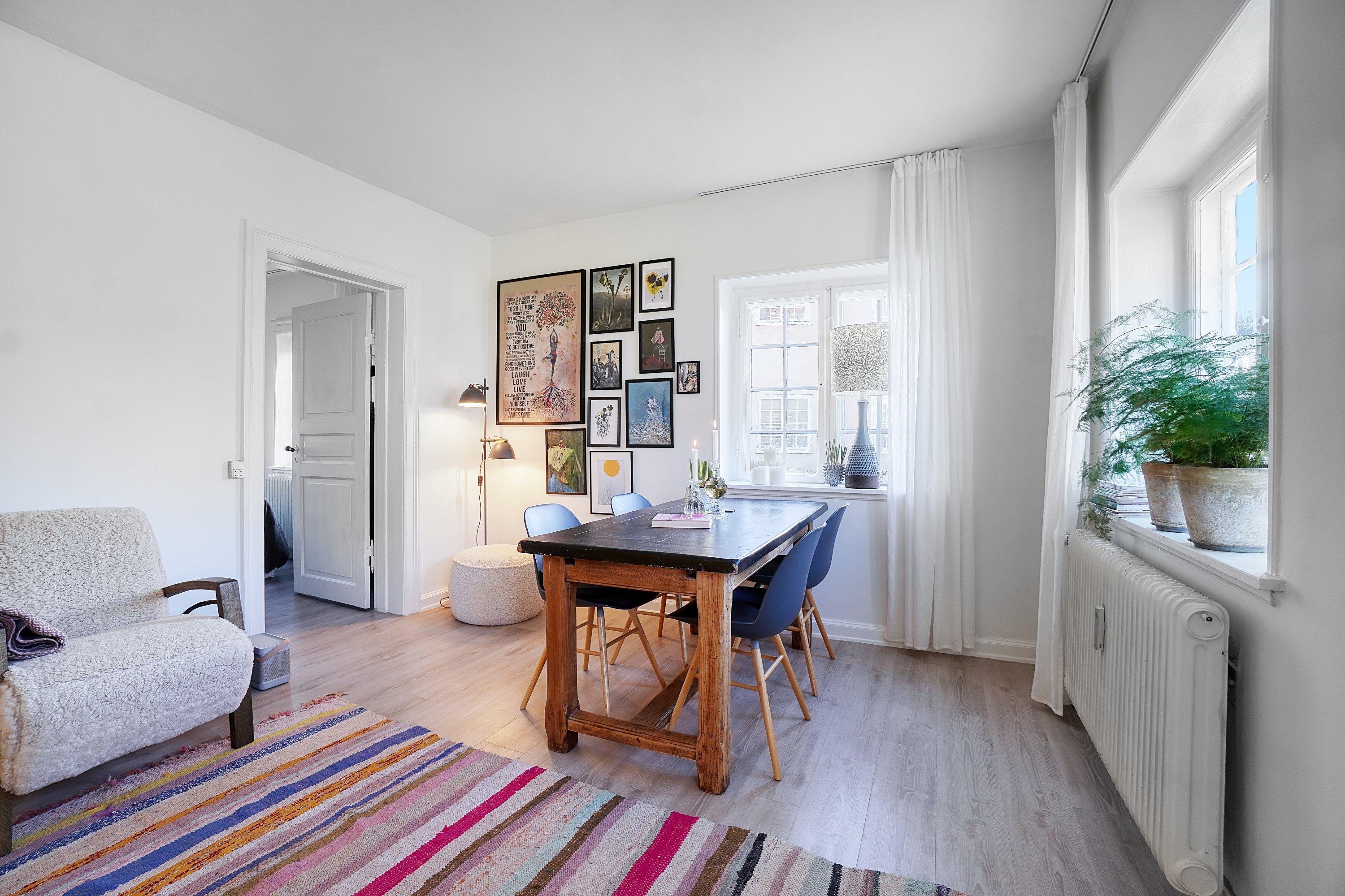 Miniaturebillede 2: stue. Billede af Bragesvej 51, st.. th., 3000 Helsingør