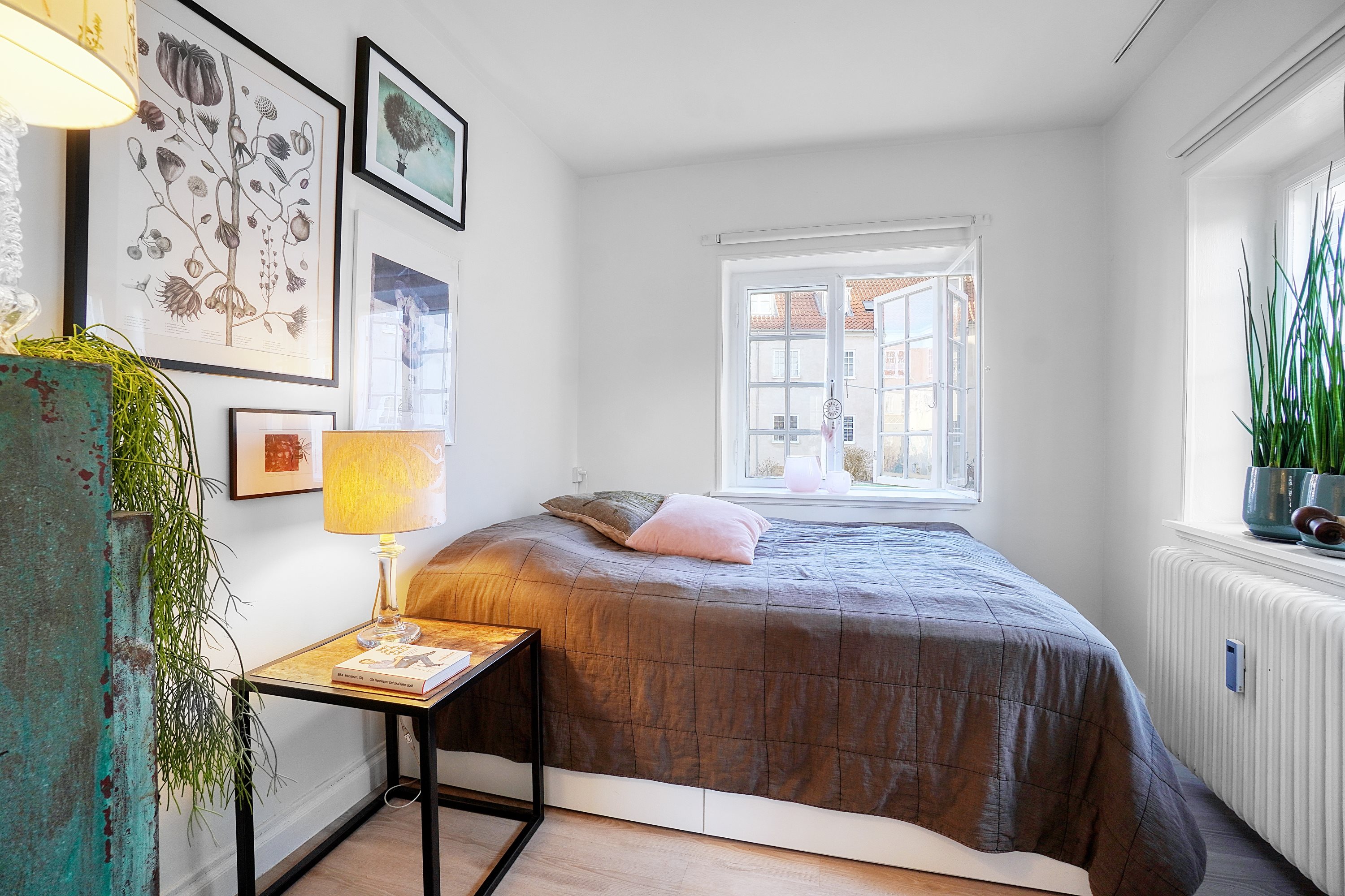 Fremhævet værelse billede i fuldskærmstilstand. Billede af Bragesvej 51, st.. th., 3000 Helsingør