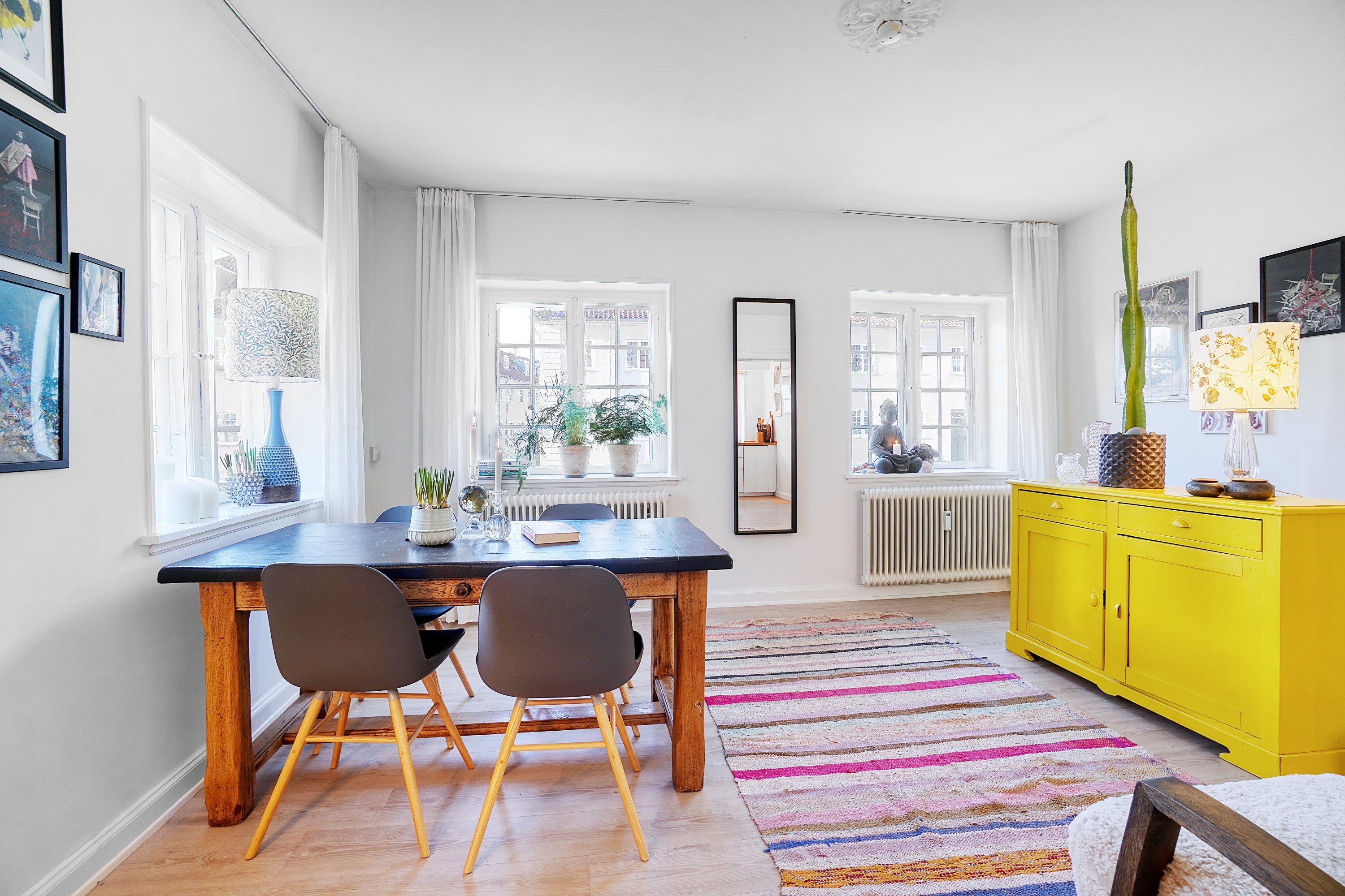 Fremhævet stue billede i fuldskærmstilstand. Billede af Bragesvej 51, st.. th., 3000 Helsingør