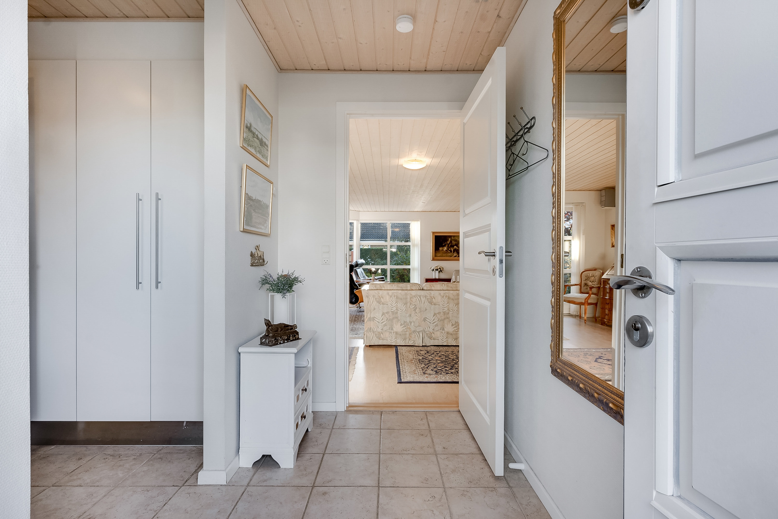 Fremhævet gang billede i fuldskærmstilstand. Billede af Trondheimparken 48, 5400 Bogense