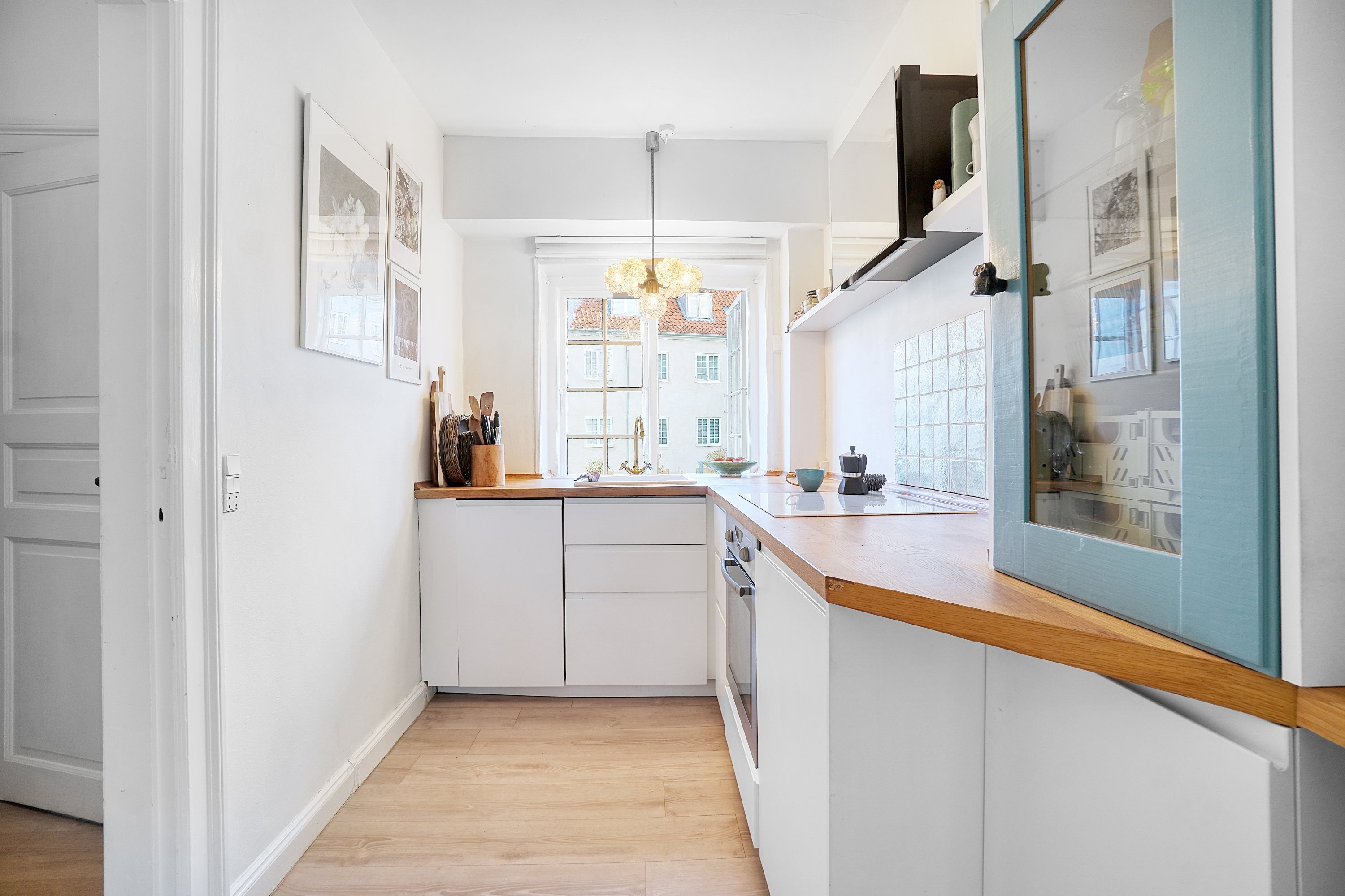 Fremhævet køkken billede i fuldskærmstilstand. Billede af Bragesvej 51, st.. th., 3000 Helsingør