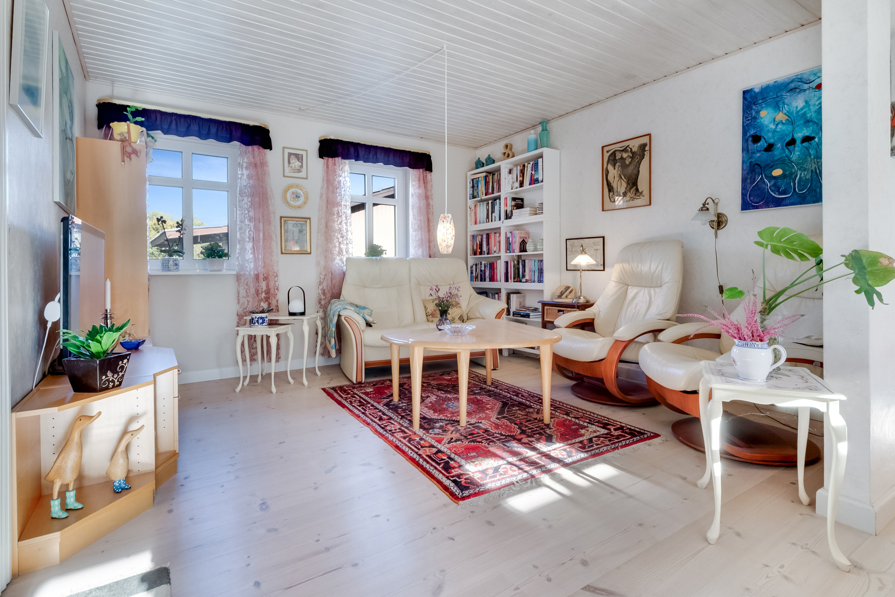 Fremhævet stue billede i fuldskærmstilstand. Billede af Pårupvej 20, Skellerup, 5540 Ullerslev