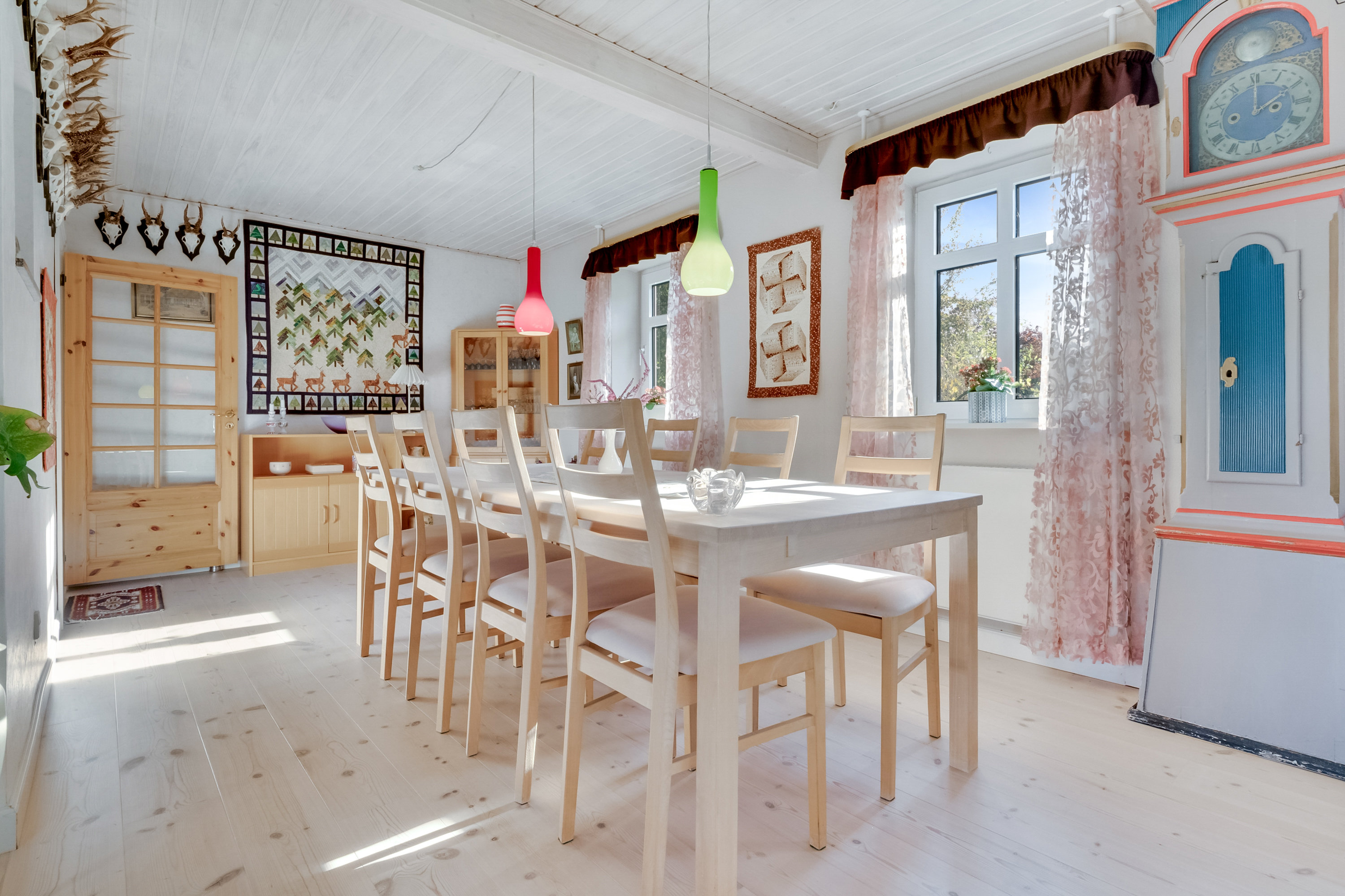 Fremhævet stue billede i fuldskærmstilstand. Billede af Pårupvej 20, Skellerup, 5540 Ullerslev