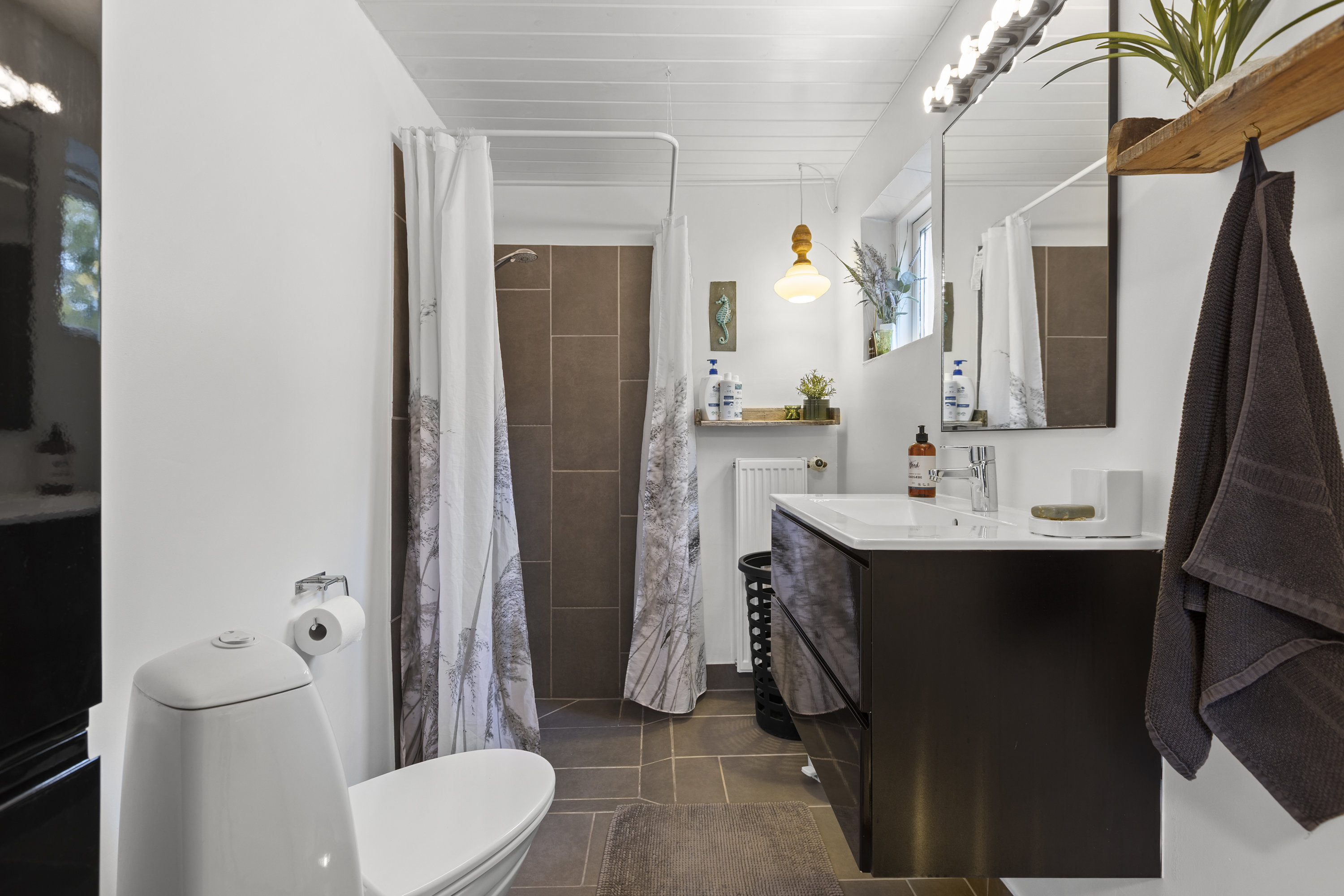 Fremhævet badeværelse billede i fuldskærmstilstand. Billede af Mosevej 3, 4241 Vemmelev