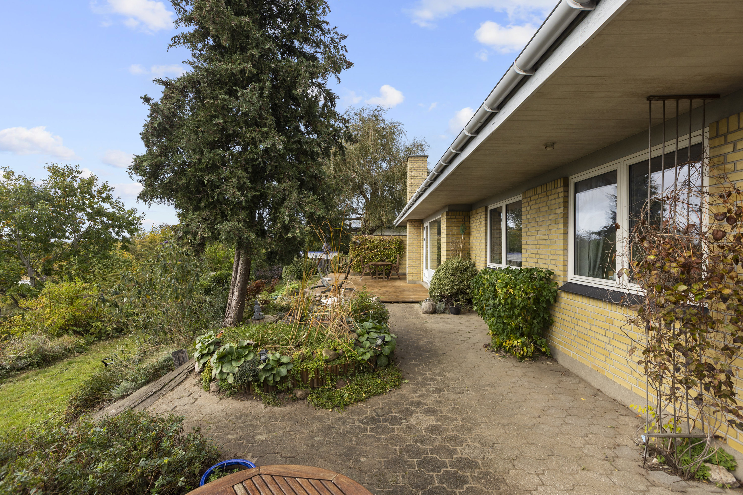 Fremhævet terrasse billede i fuldskærmstilstand. Billede af Munkebakken 53, 4400 Kalundborg