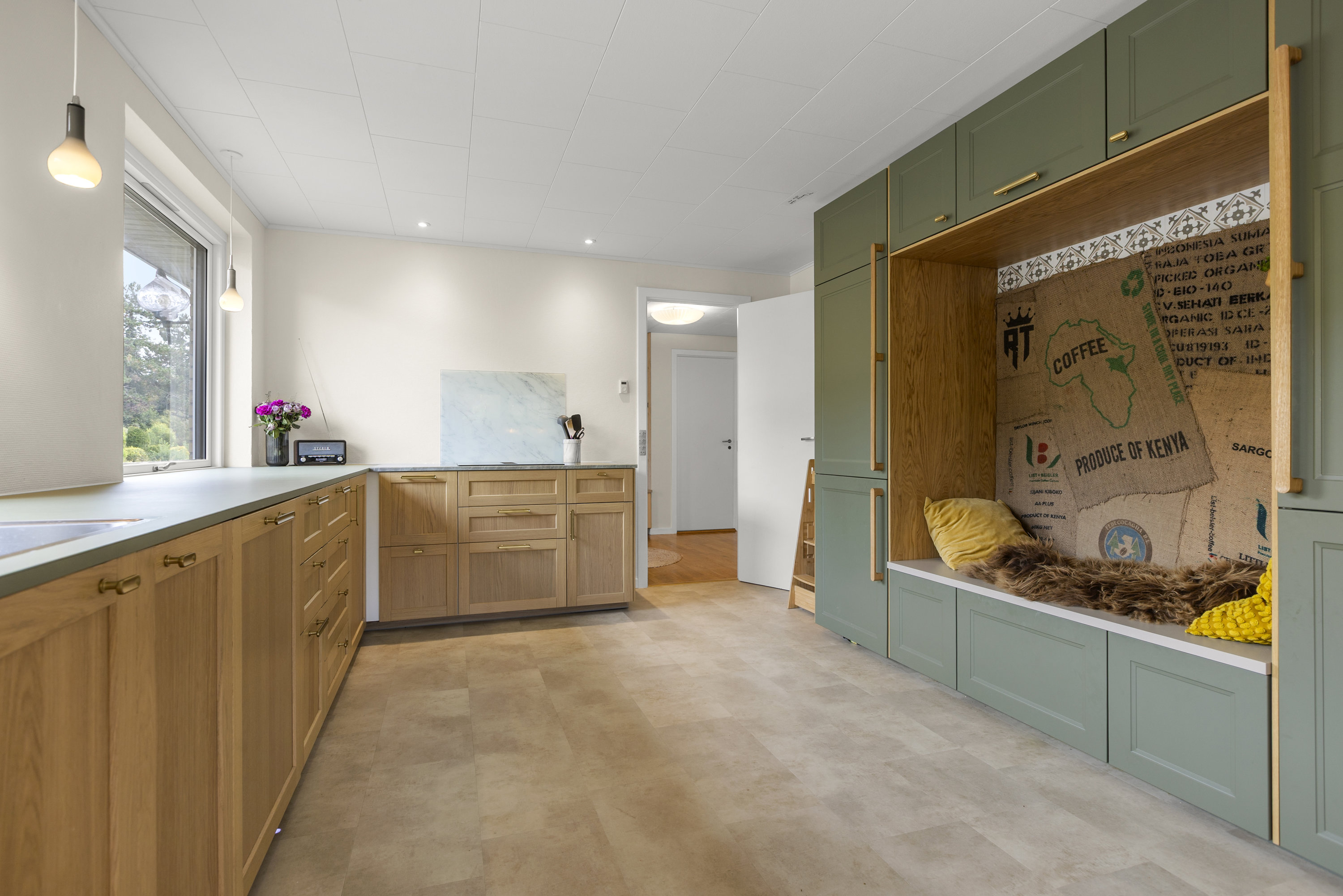 Fremhævet køkken billede i fuldskærmstilstand. Billede af Munkebakken 53, 4400 Kalundborg