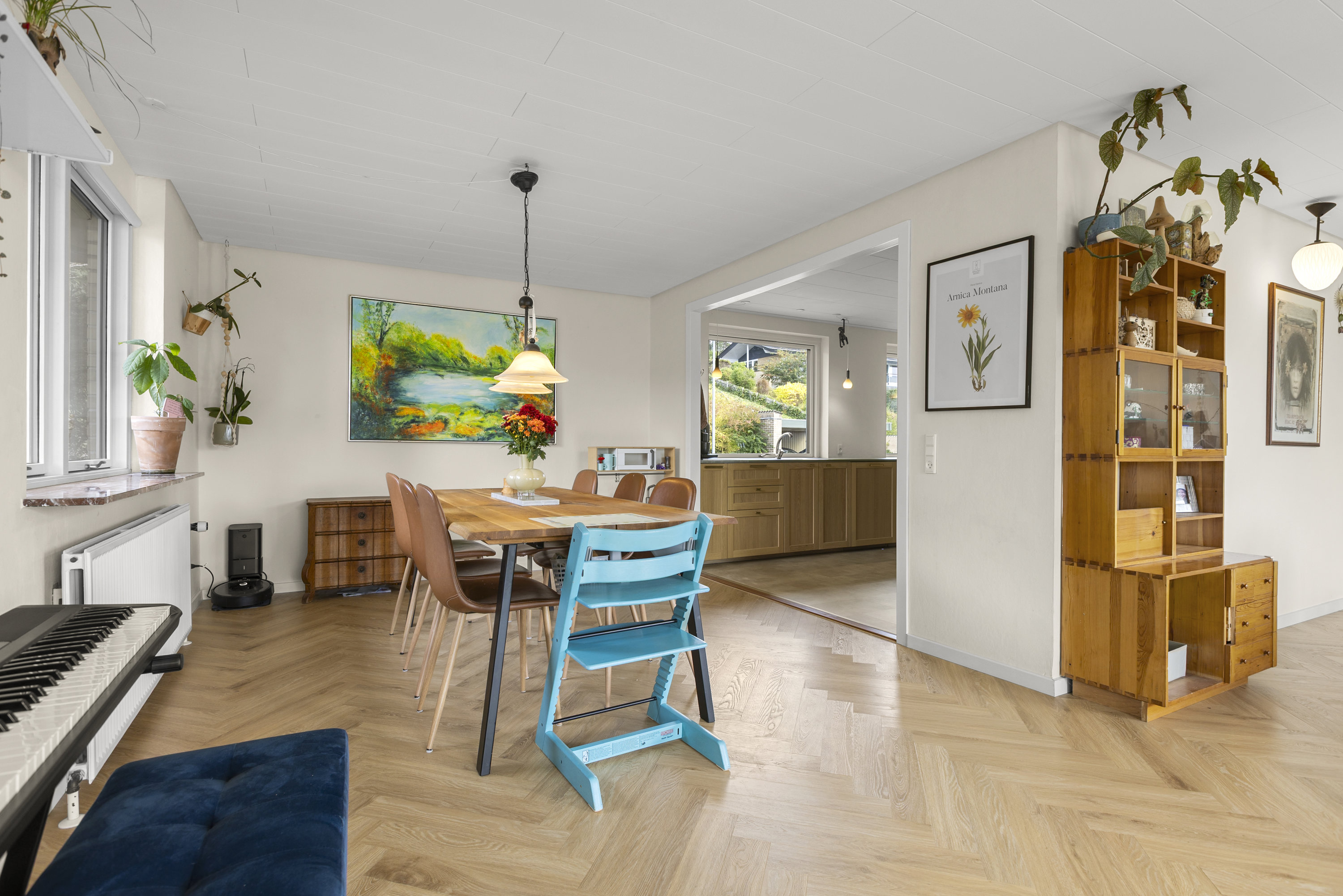 Fremhævet stue billede i fuldskærmstilstand. Billede af Munkebakken 53, 4400 Kalundborg