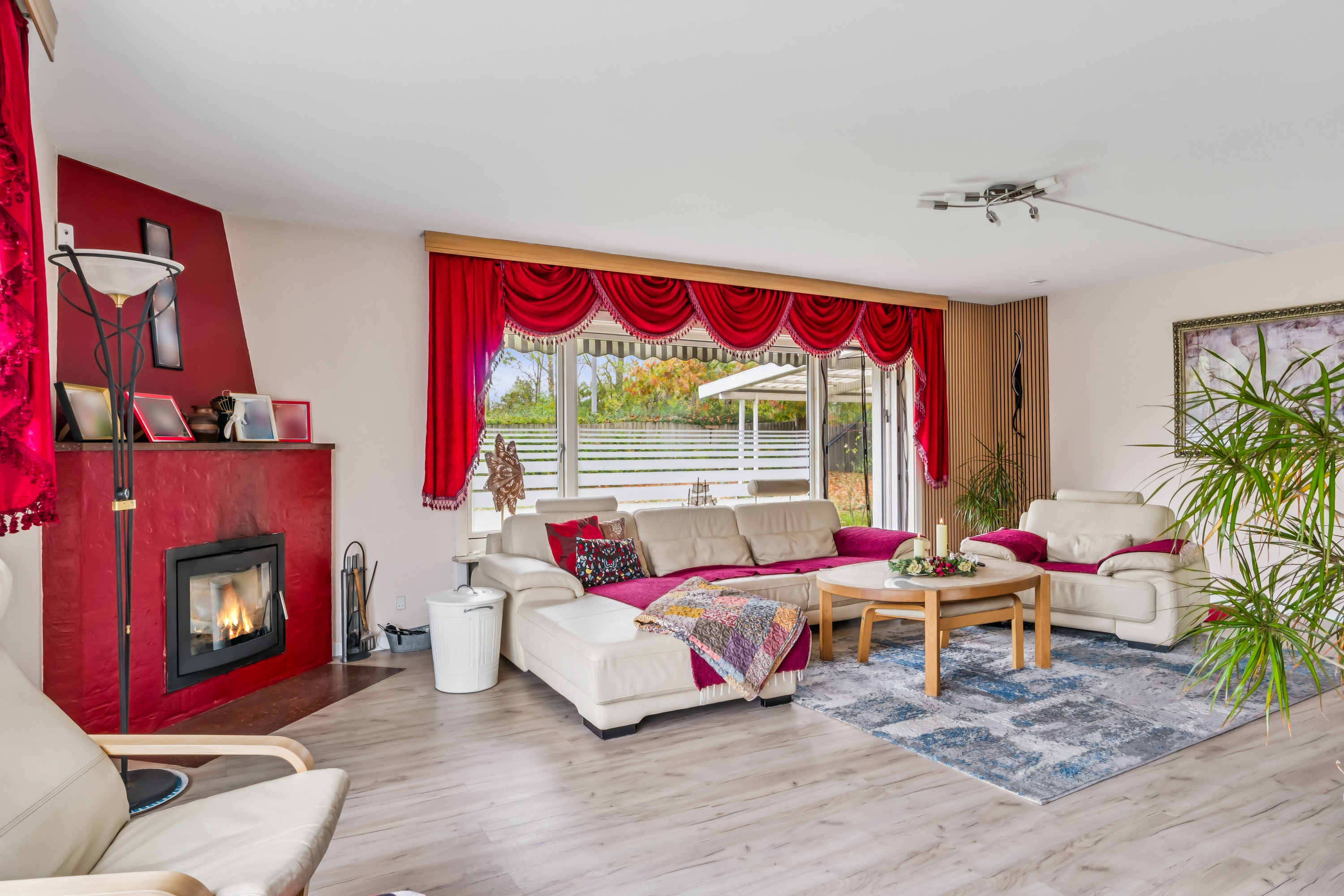 Fremhævet stue billede i fuldskærmstilstand. Billede af Toftebjerghaven 12, 2750 Ballerup