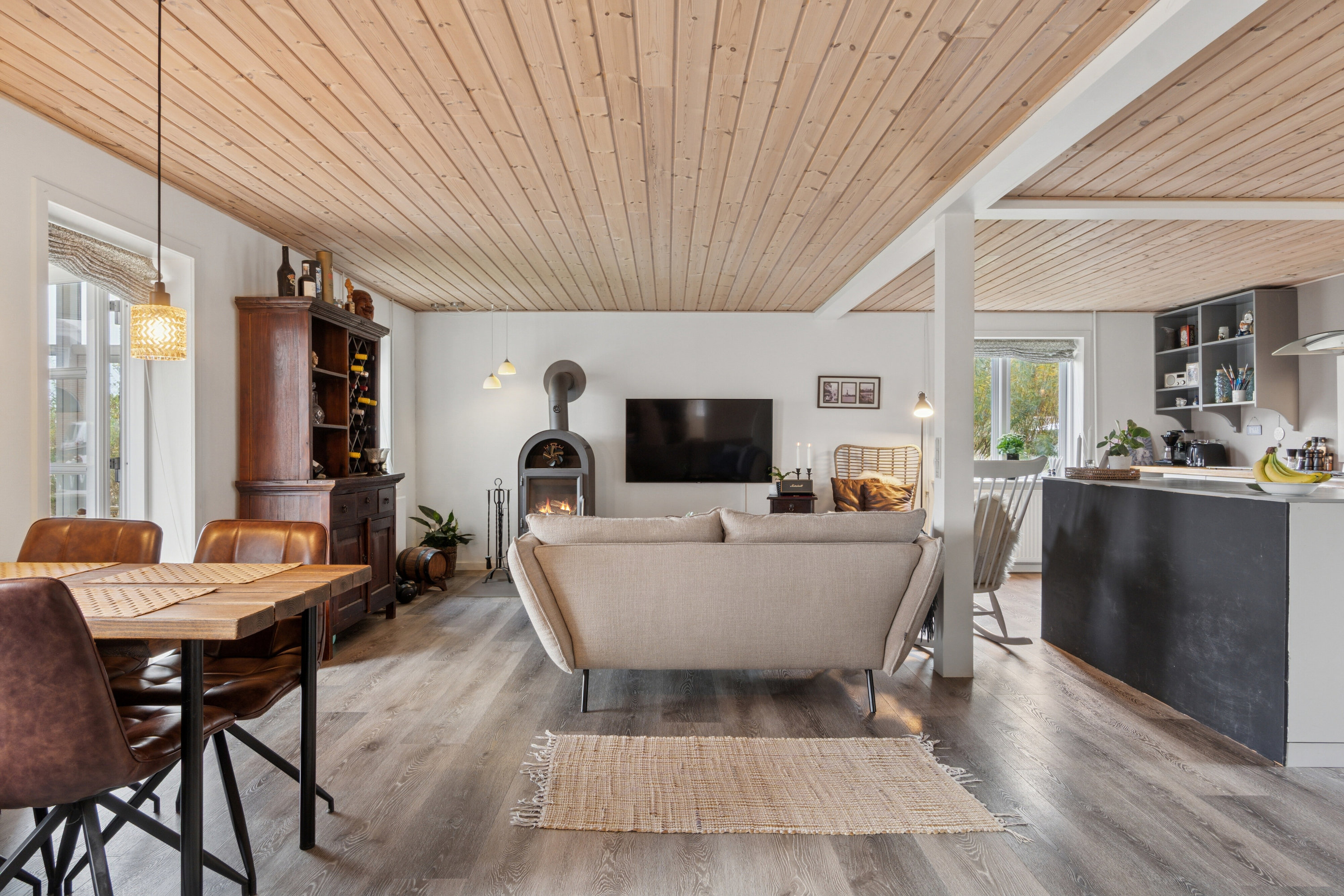 Fremhævet stue billede i fuldskærmstilstand. Billede af Klostermøllevej 21, 7770 Vestervig