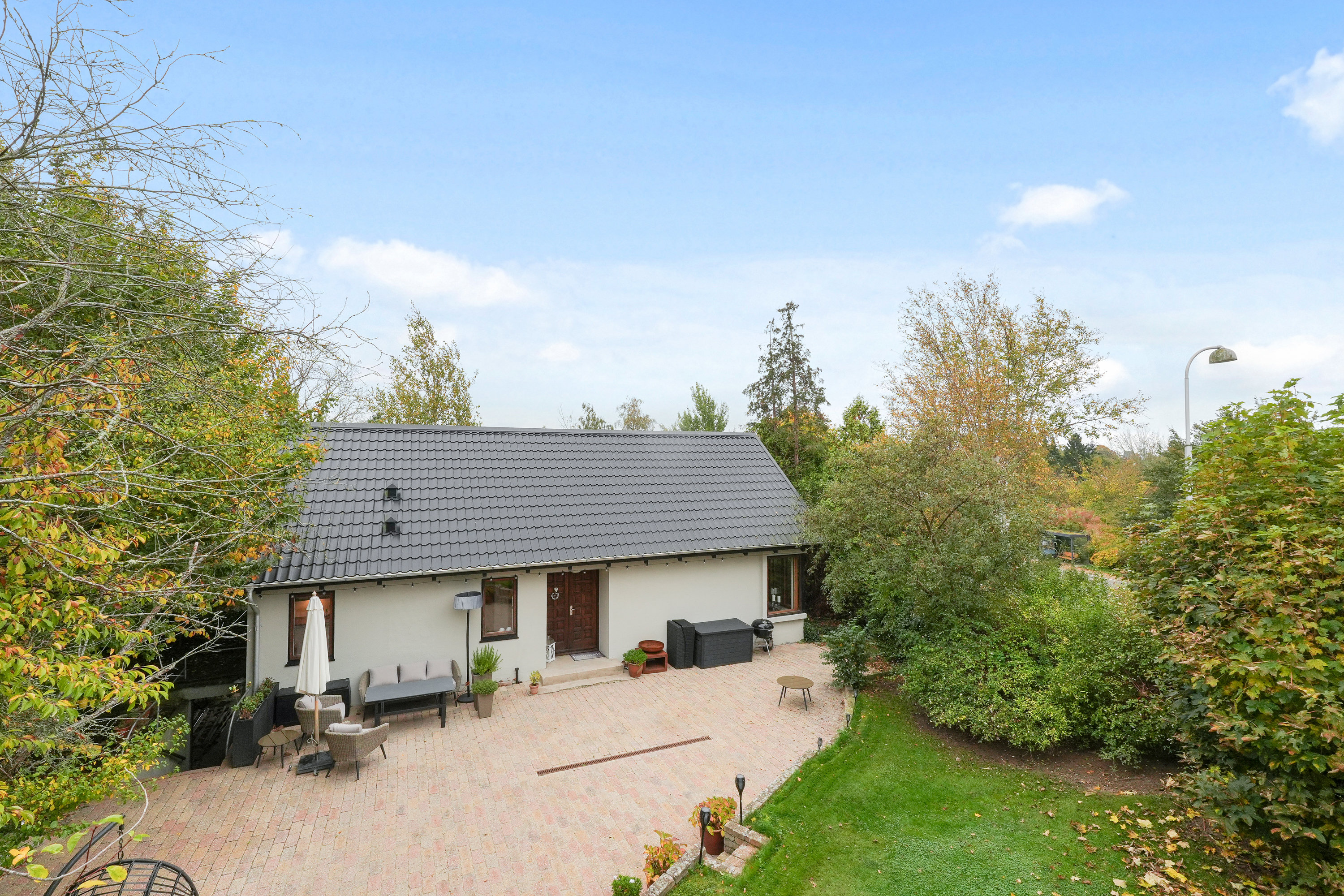 Fremhævet andet billede i fuldskærmstilstand. Billede af Bakkevej 1A, 2., 3460 Birkerød