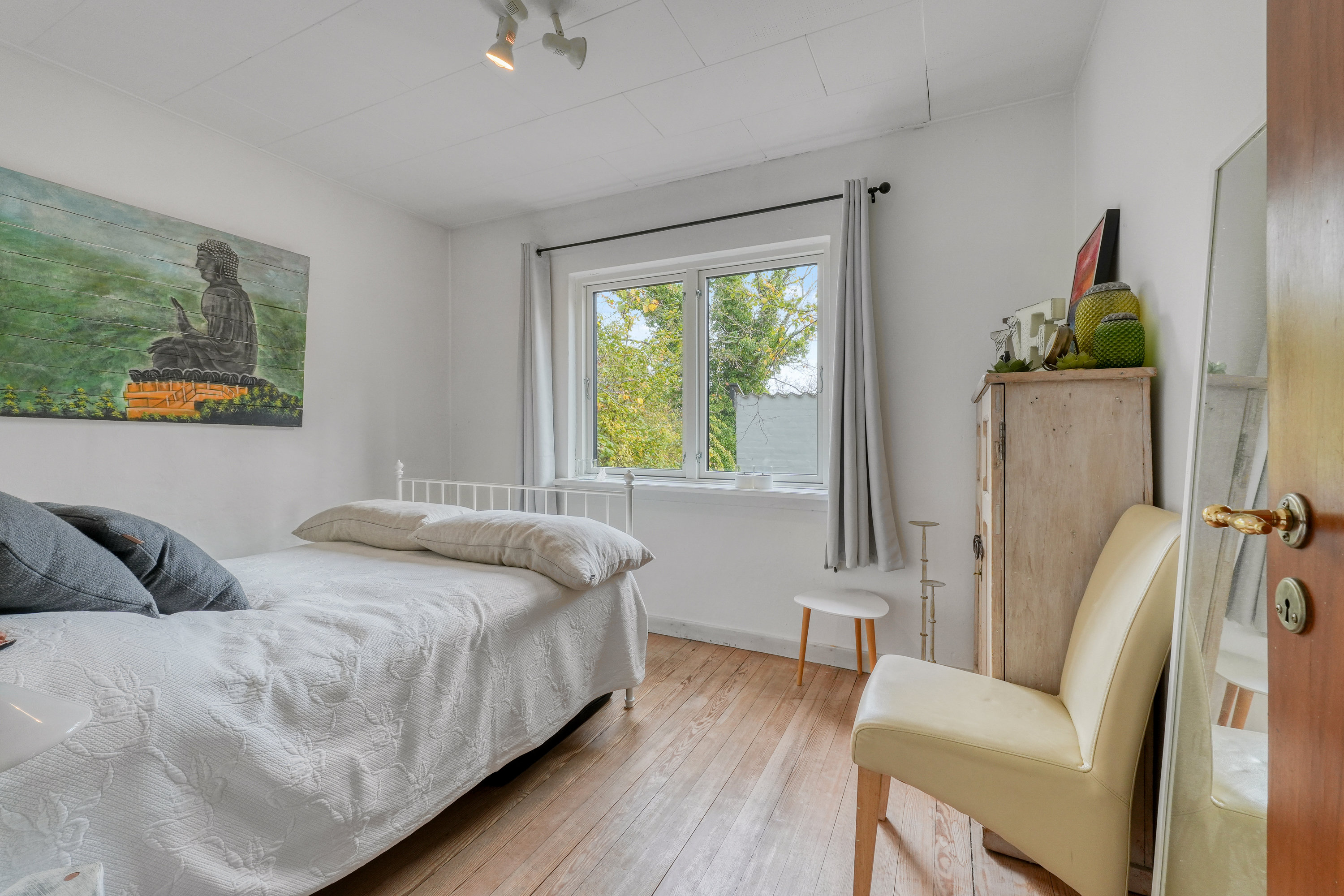 Fremhævet andet billede i fuldskærmstilstand. Billede af Bakkevej 1A, 2., 3460 Birkerød