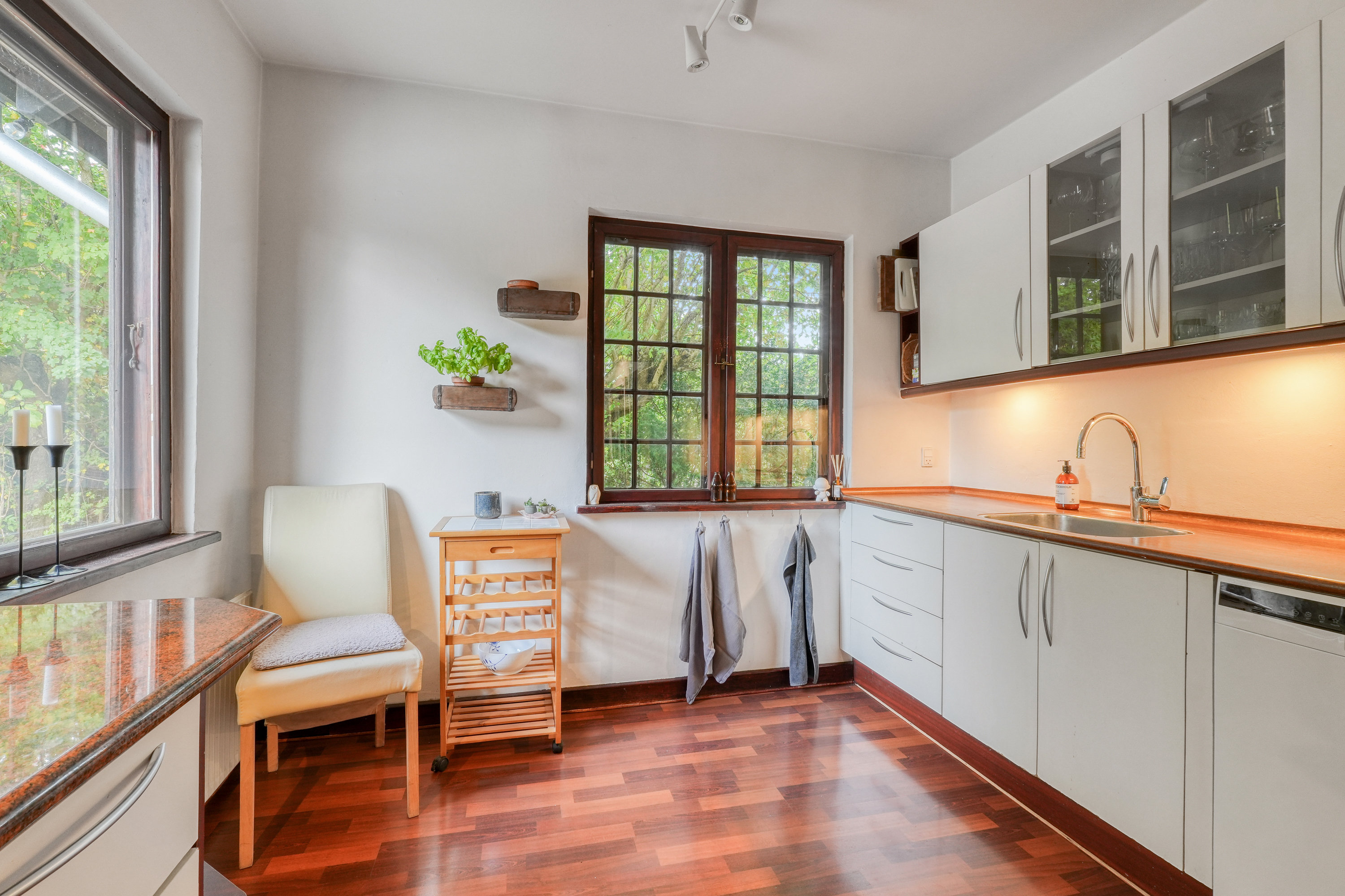 Fremhævet andet billede i fuldskærmstilstand. Billede af Bakkevej 1A, 2., 3460 Birkerød