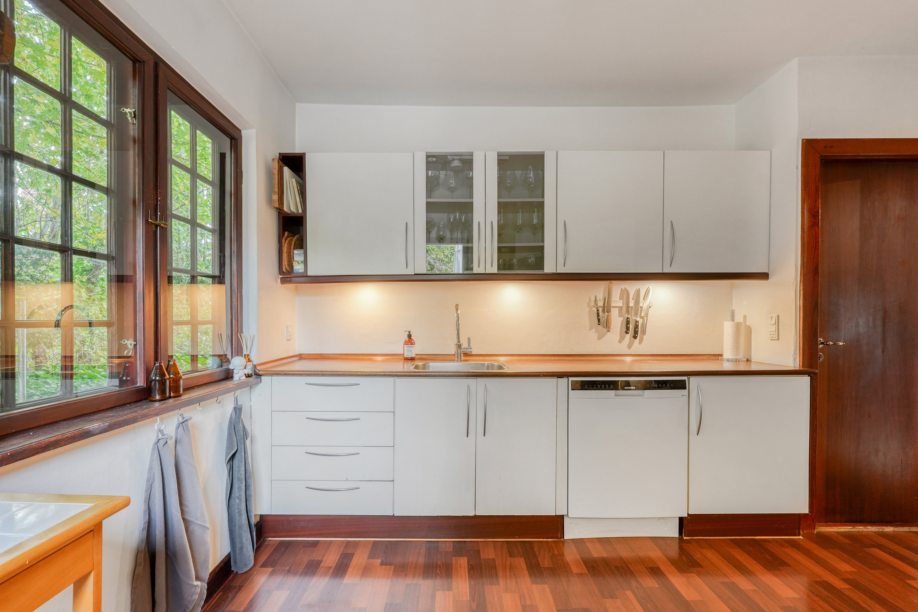 Fremhævet andet billede i fuldskærmstilstand. Billede af Bakkevej 1A, 2., 3460 Birkerød