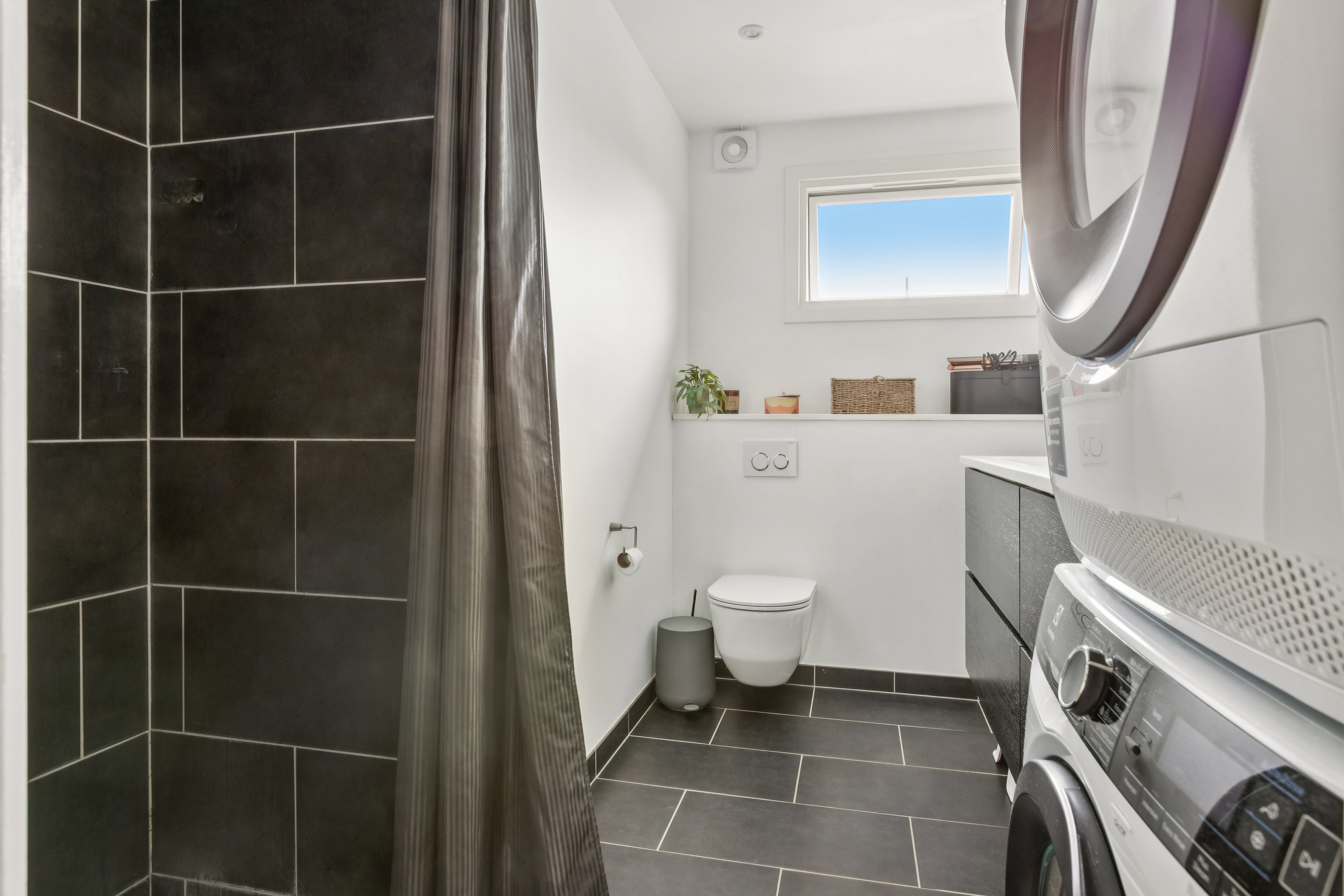 Fremhævet badeværelse billede i fuldskærmstilstand. Billede af Haarlem Alle 20, 2791 Dragør