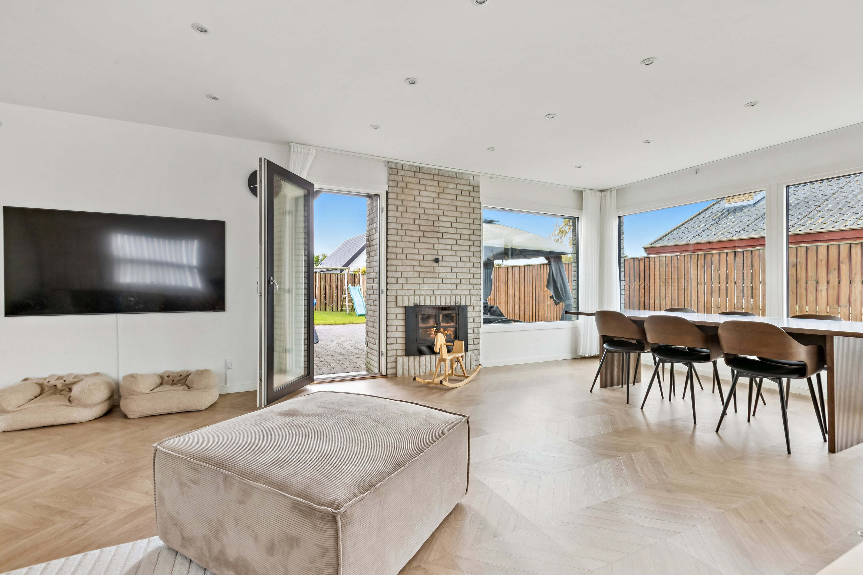 Fremhævet stue billede i fuldskærmstilstand. Billede af Haarlem Alle 20, 2791 Dragør