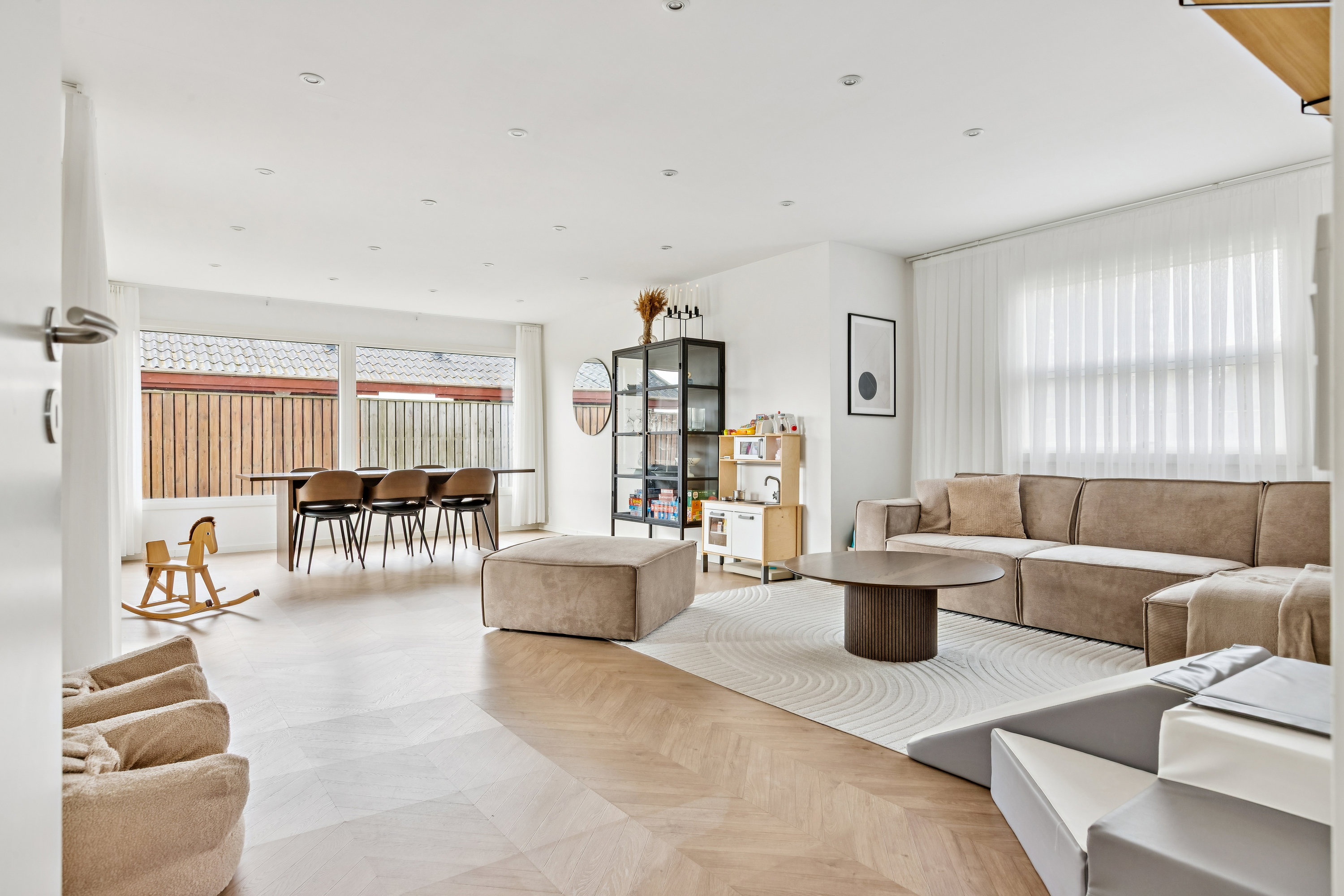 Fremhævet stue billede i fuldskærmstilstand. Billede af Haarlem Alle 20, 2791 Dragør