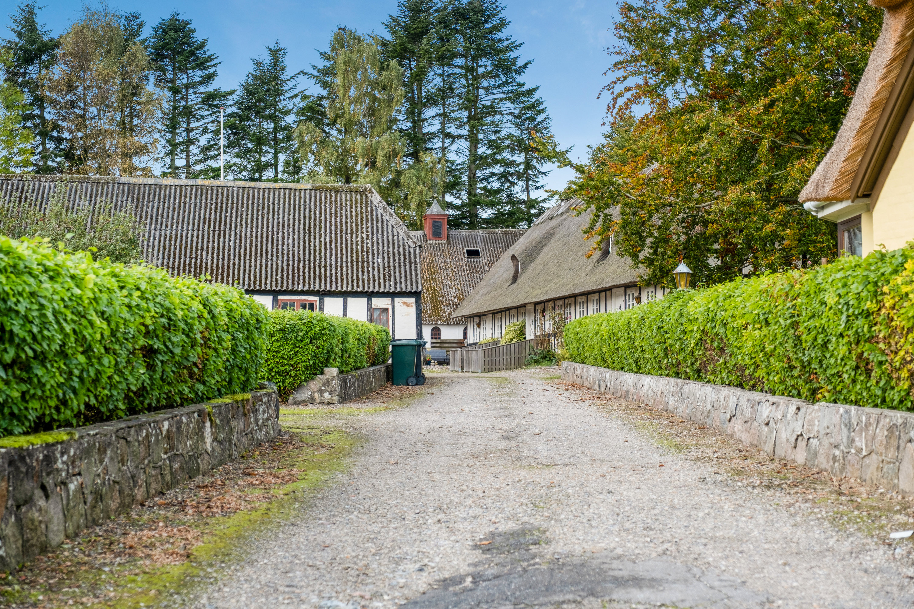 Fremhævet indkørsel billede i fuldskærmstilstand. Billede af Toftevej 7 + 9, Brylle, 5690 Tommerup