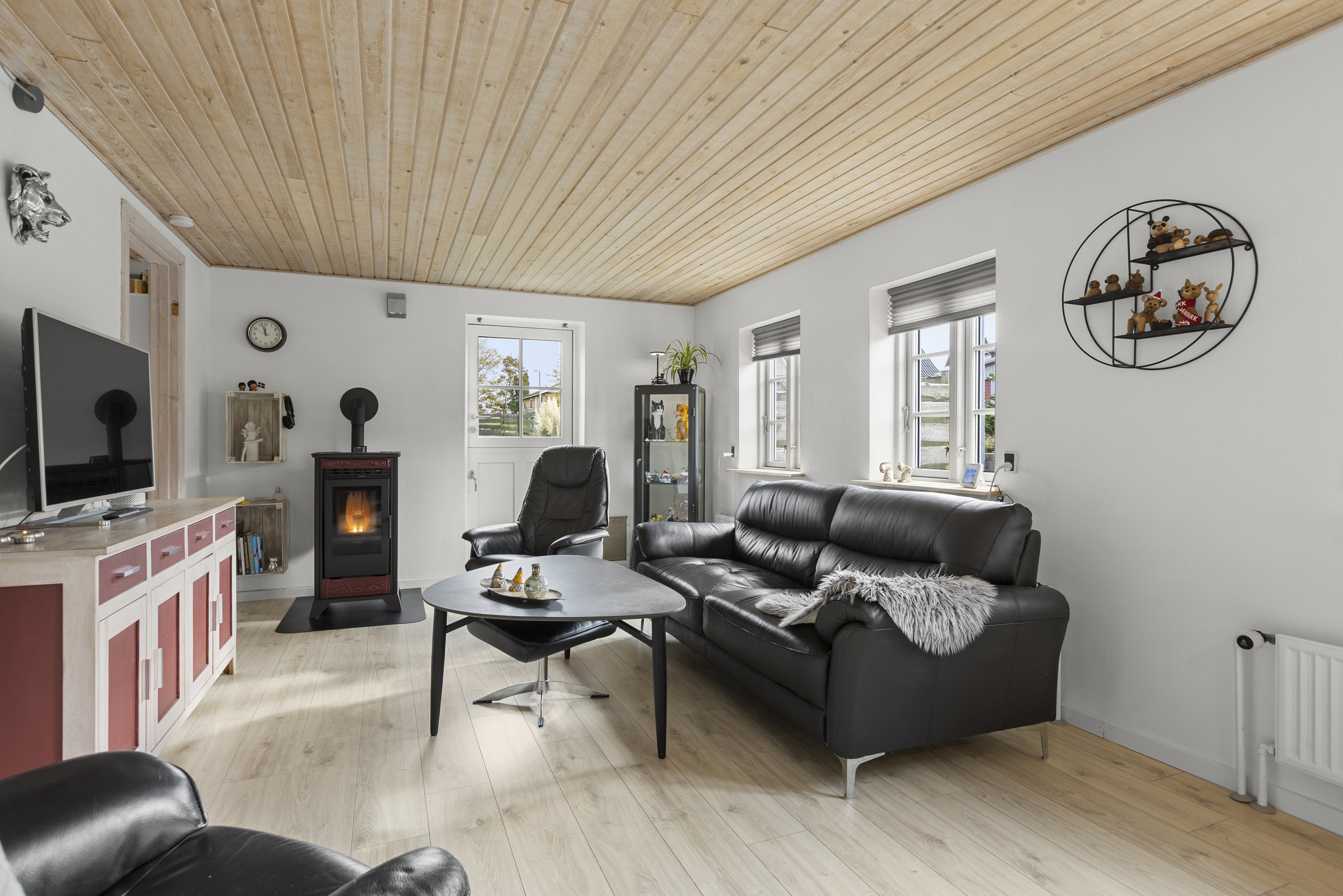 Fremhævet stue billede i fuldskærmstilstand. Billede af Lyshøjvej 15, 4241 Vemmelev