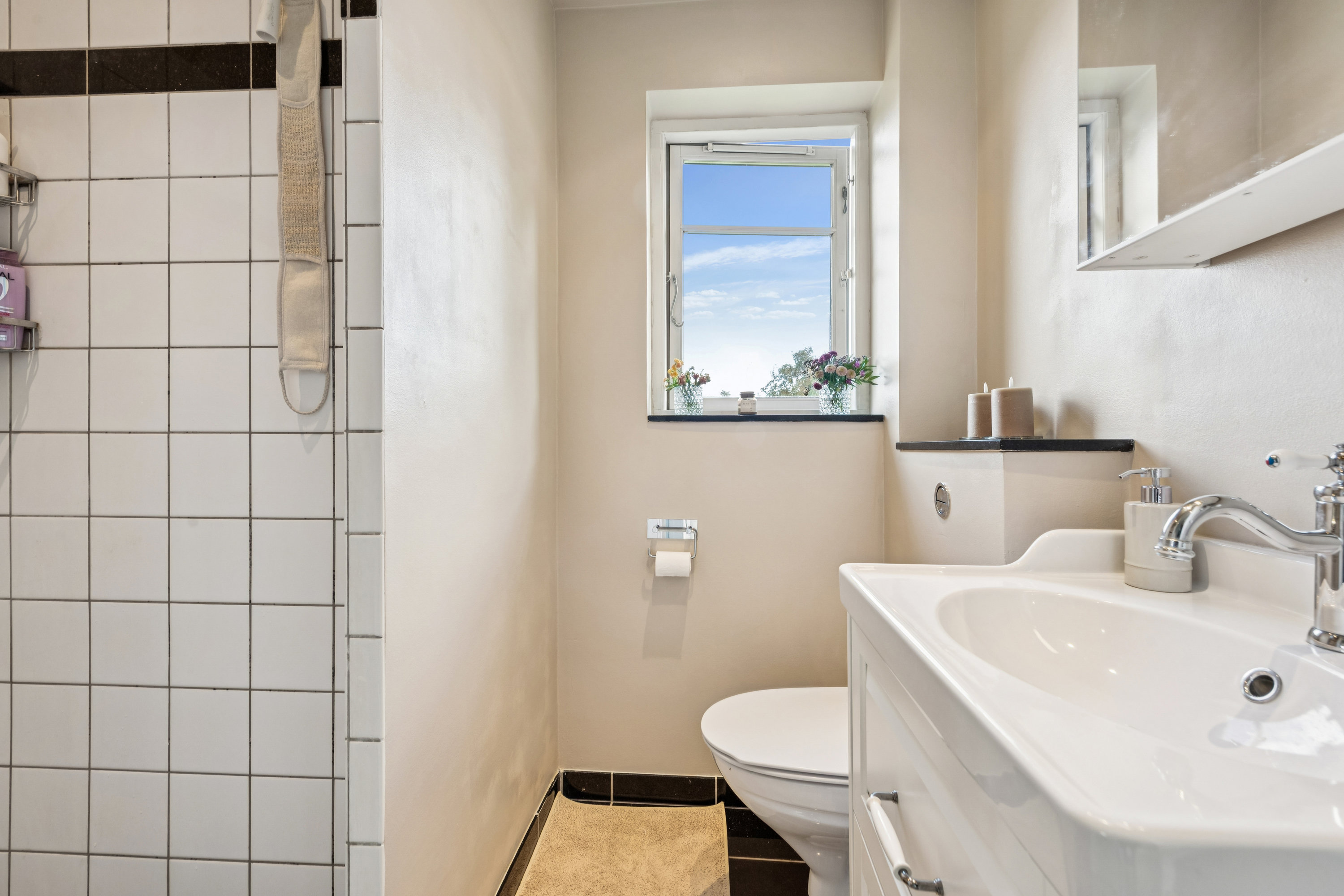 Fremhævet badeværelse billede i fuldskærmstilstand. Billede af Buddinge Hovedgade 118, 1., 2860 Søborg