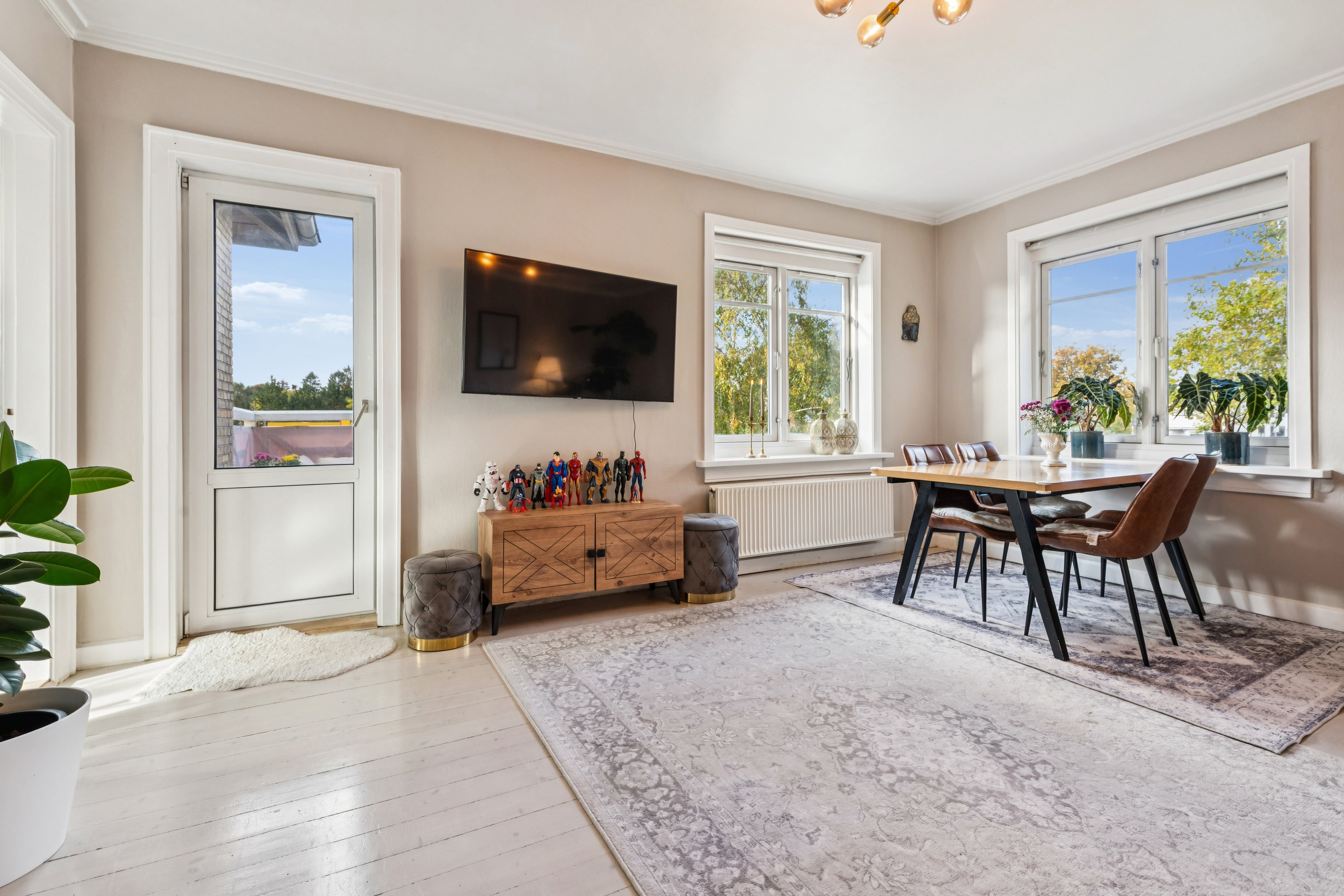 Fremhævet stue billede i fuldskærmstilstand. Billede af Buddinge Hovedgade 118, 1., 2860 Søborg