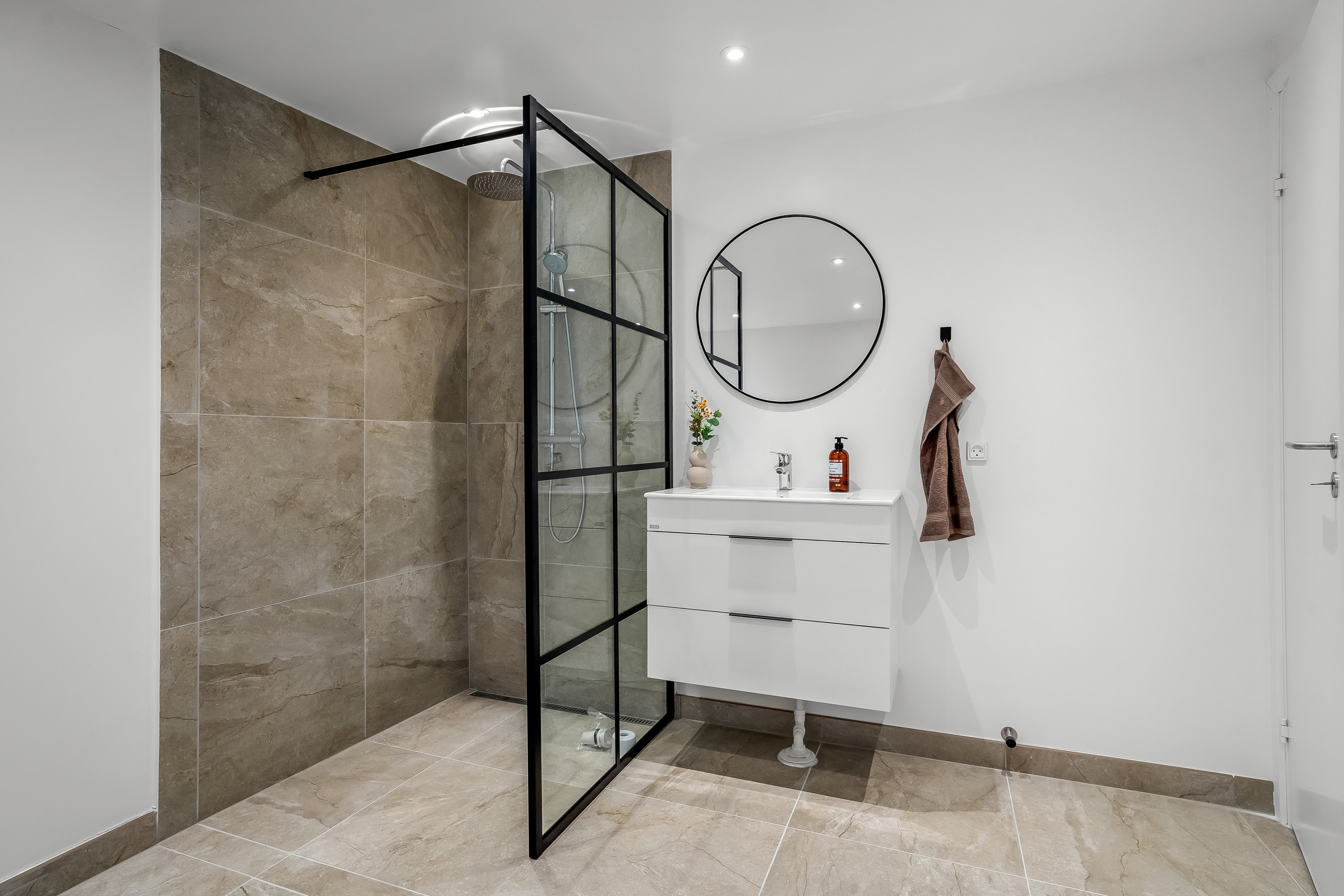 Fremhævet badeværelse billede i fuldskærmstilstand. Billede af Kraghave Møllevej 36, Kraghave, 4800 Nykøbing F