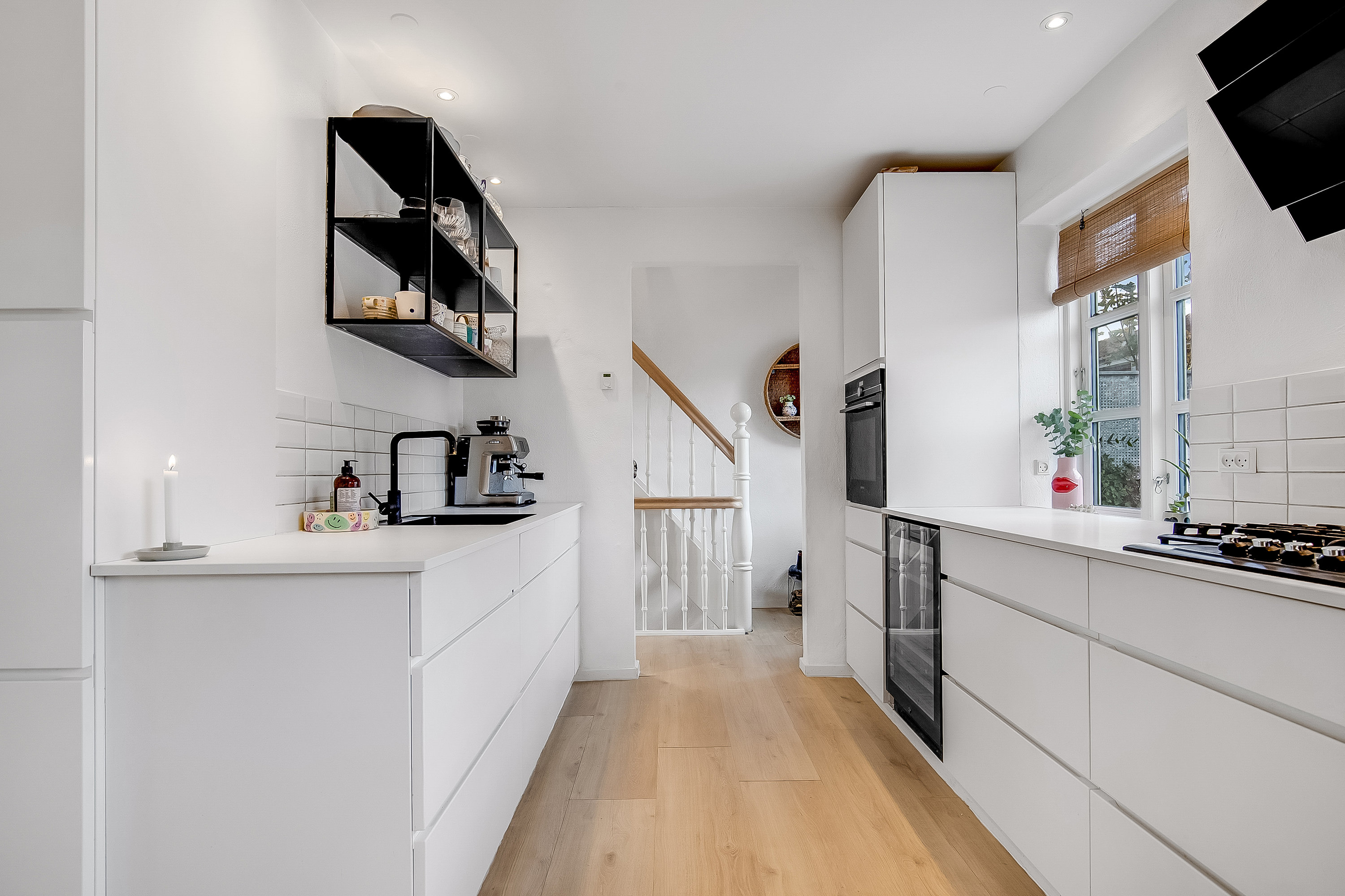 Miniaturebillede 1: køkken alrum. Billede af Baggesensvej 1, 6000 Kolding