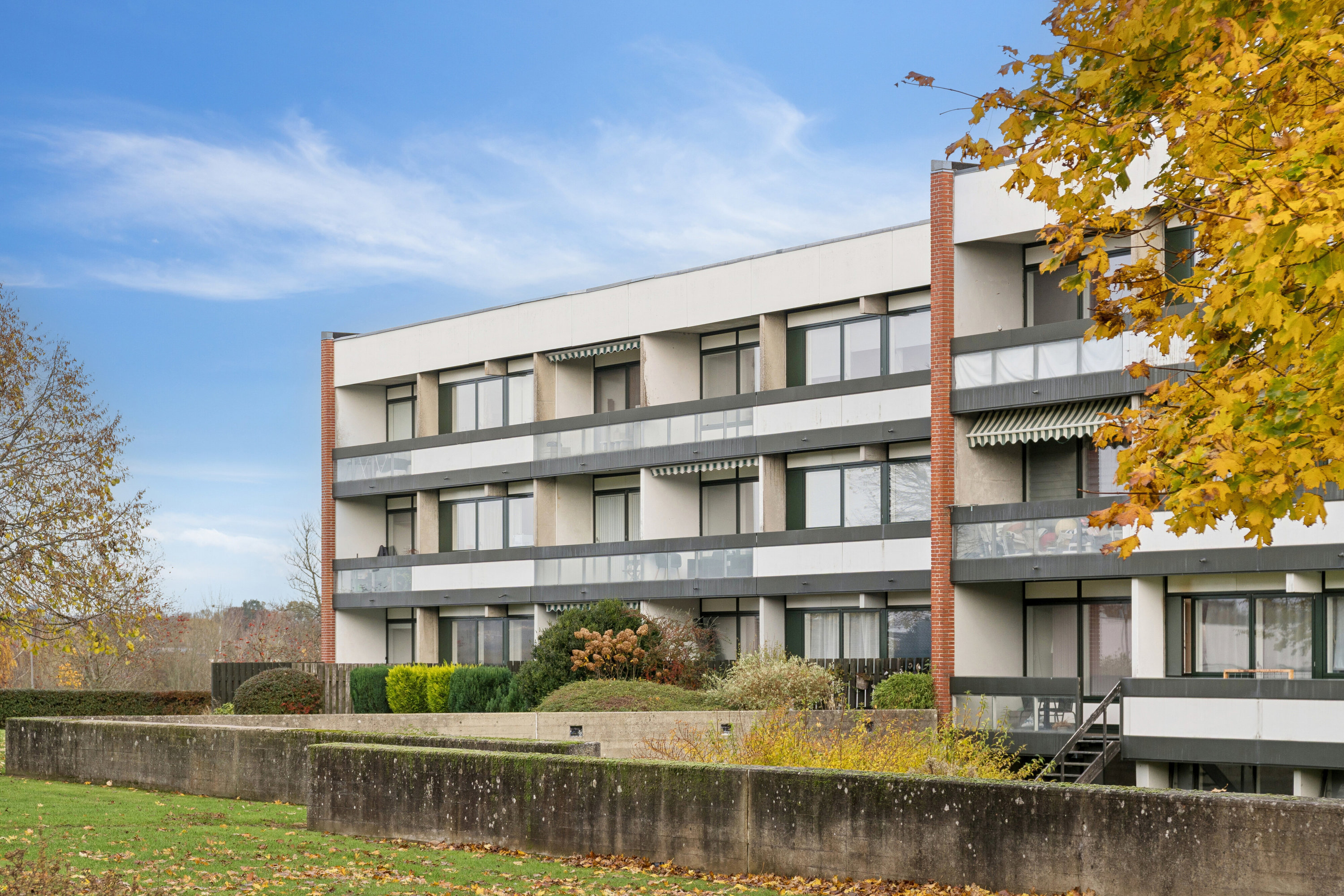 Fremhævet set fra haven billede i fuldskærmstilstand. Billede af Brobjerg Parkvej 63, 1. 1., 8250 Egå