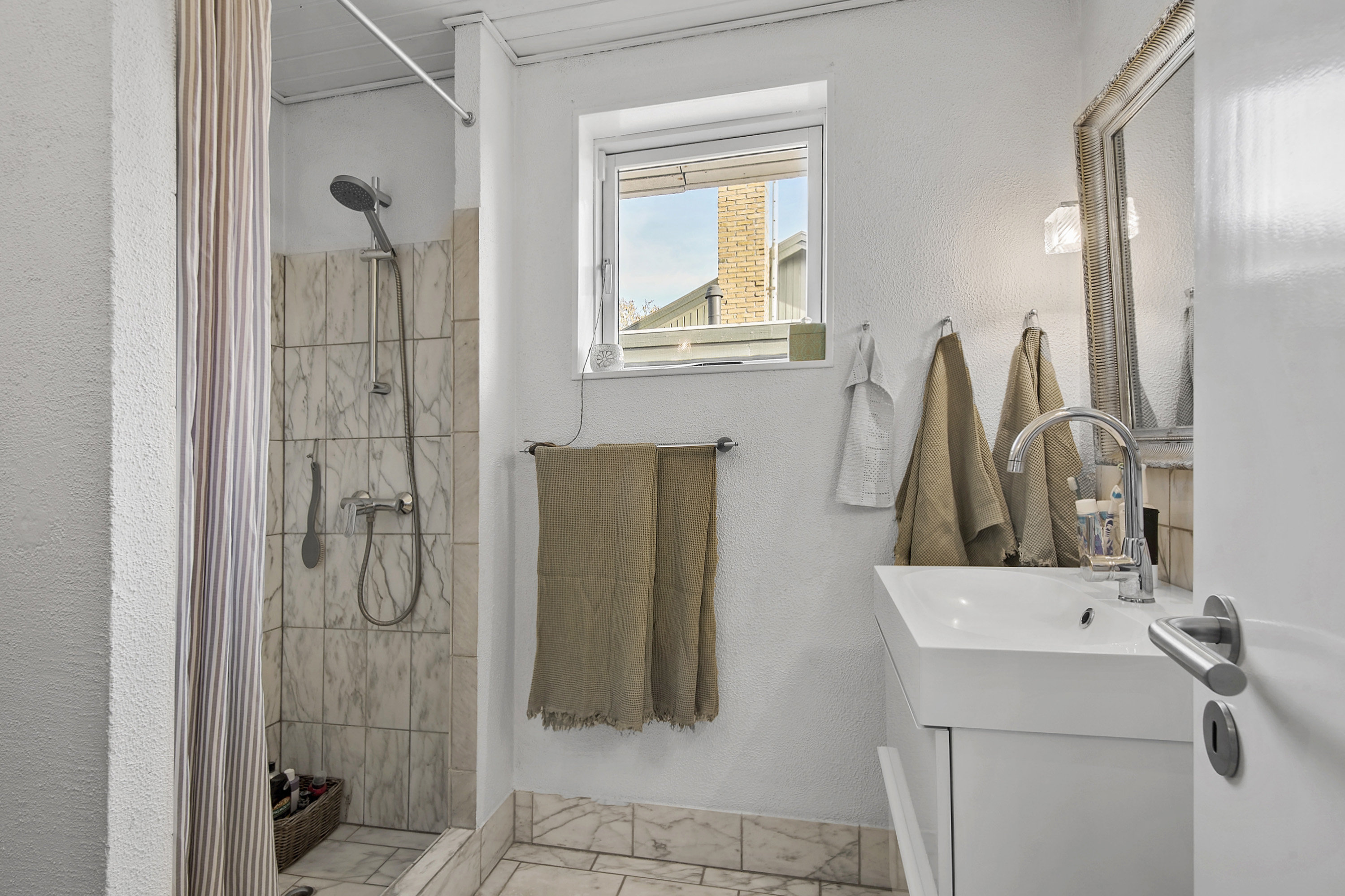 Fremhævet badeværelse billede i fuldskærmstilstand. Billede af Havrevænget 15, 4681 Herfølge